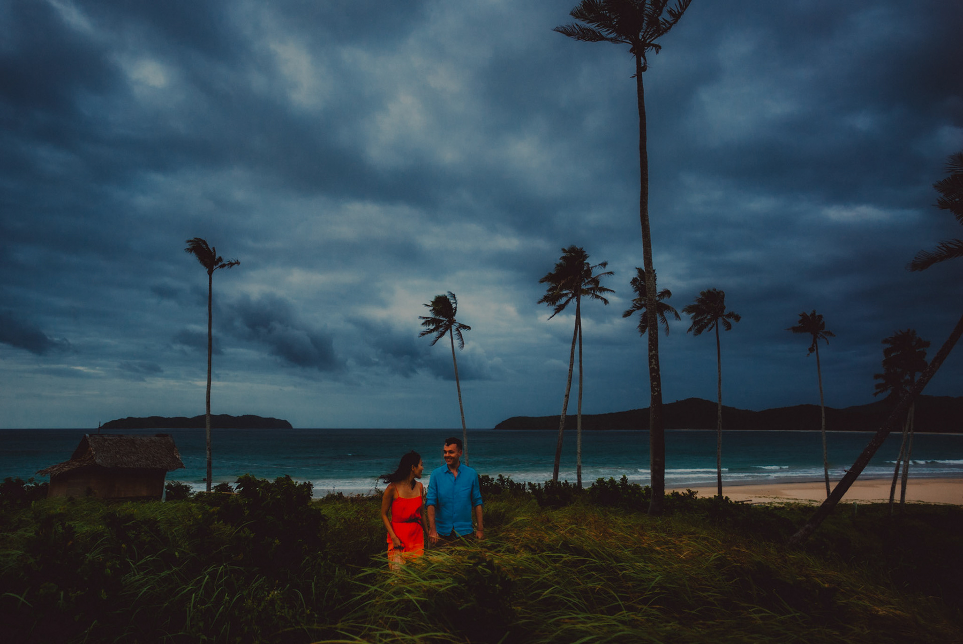 Couple portraits on top of a grassy ridge, Twin Beach and Nacpan Beach, El Nido, Palawan, Philippines, Southeast Asia, January 2017, Leica M