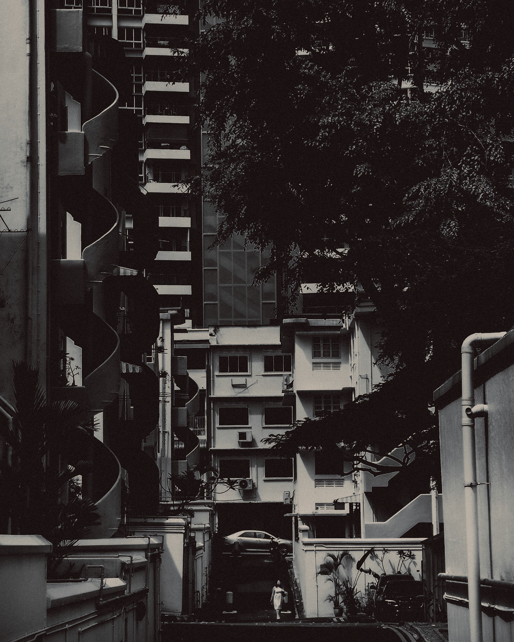 Geometric shapes and patterns, Tiong Bahru, Singapore, March 2019, Huawei Mate 20 Pro.