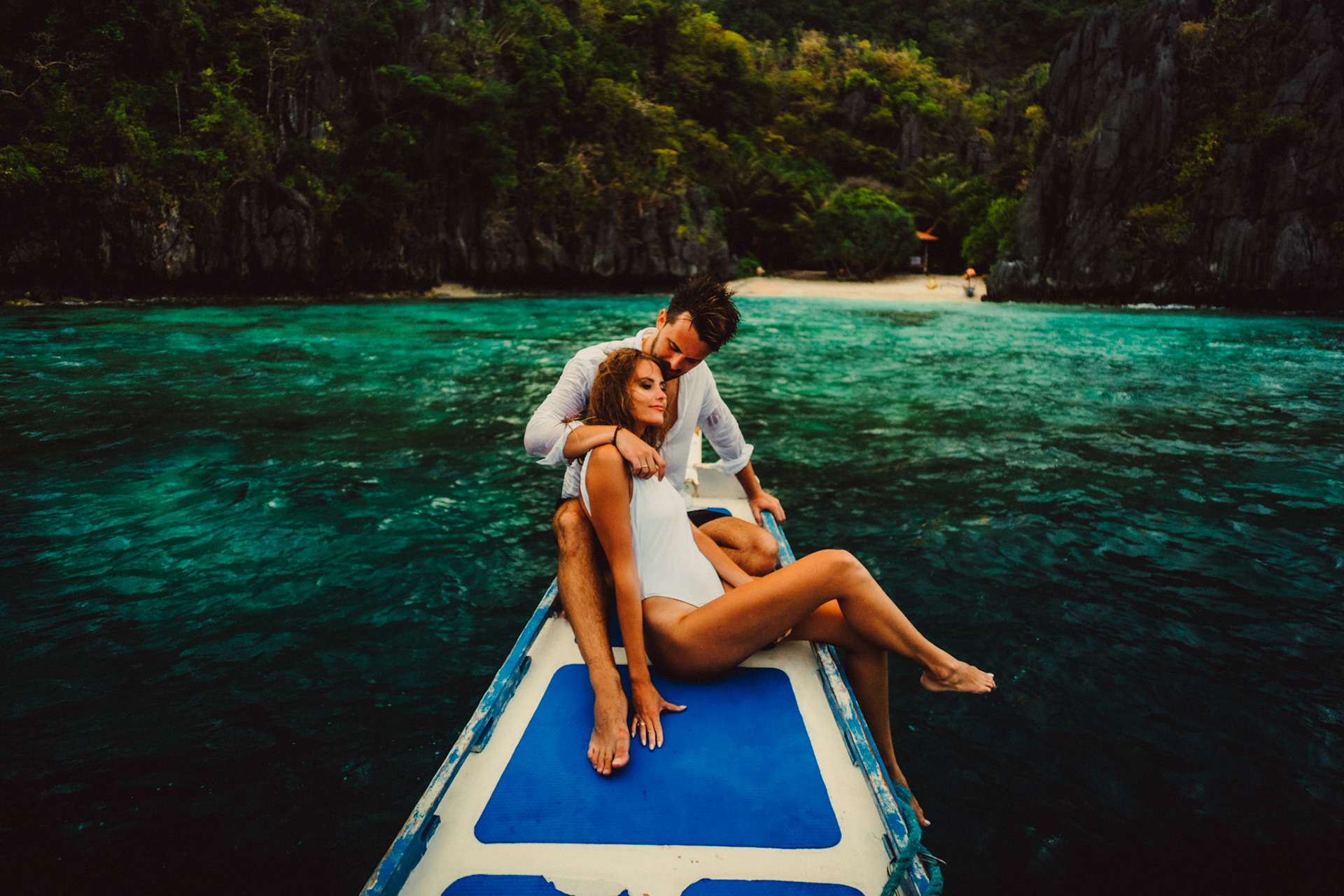 Travel couple photo shoot outside the Small Lagoon in Miniloc Island, El Nido, Palawan, Philippines, Southeast Asia, December 2019, Sony A7III.