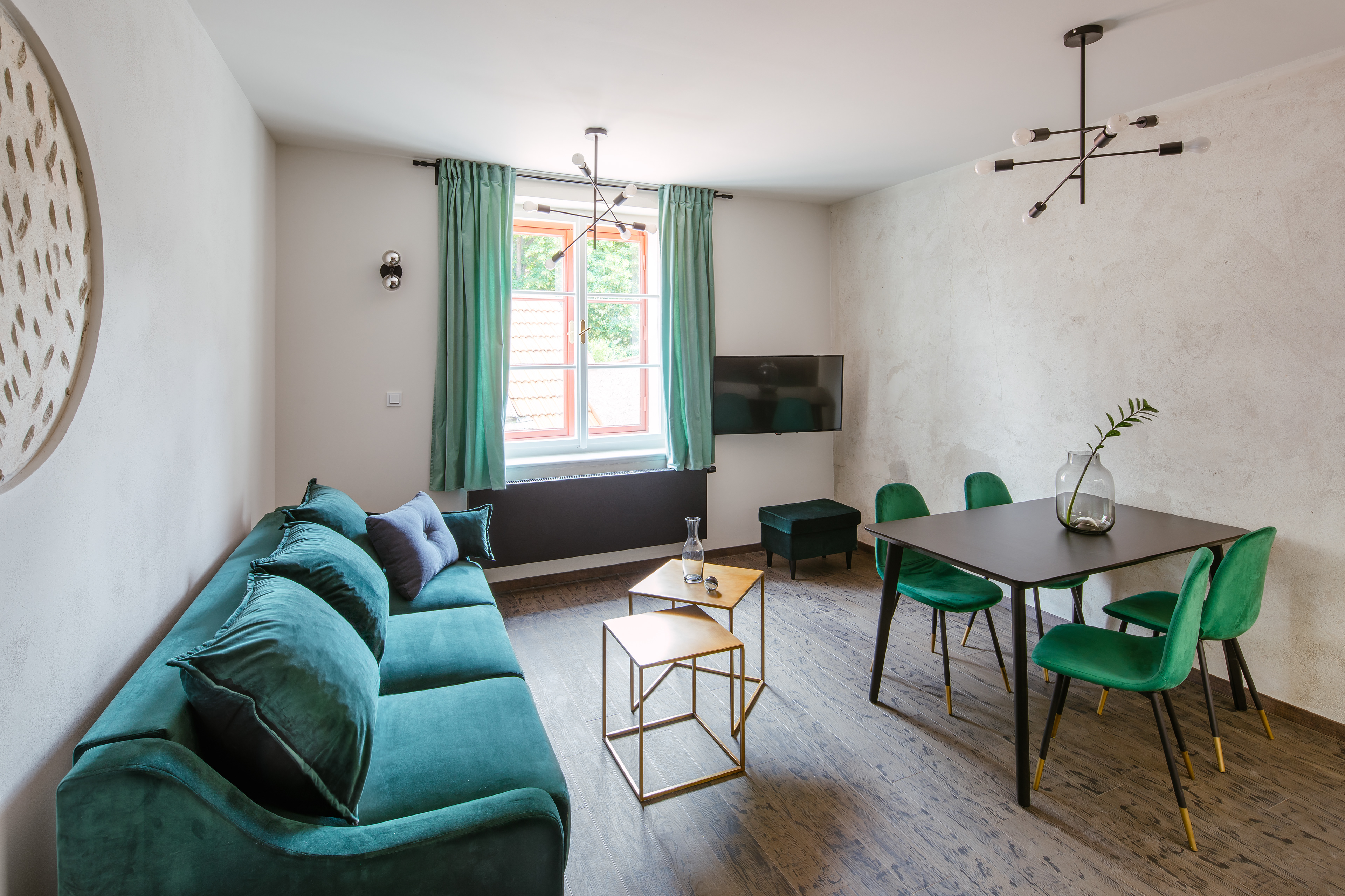 Královský apartmán - obývací pokoj s kuchyní / Dačický