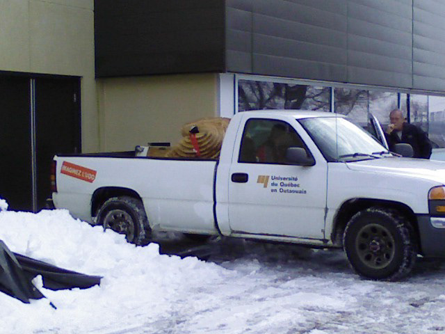 Transport par l'équipe de terrain et bâtiment, UQO