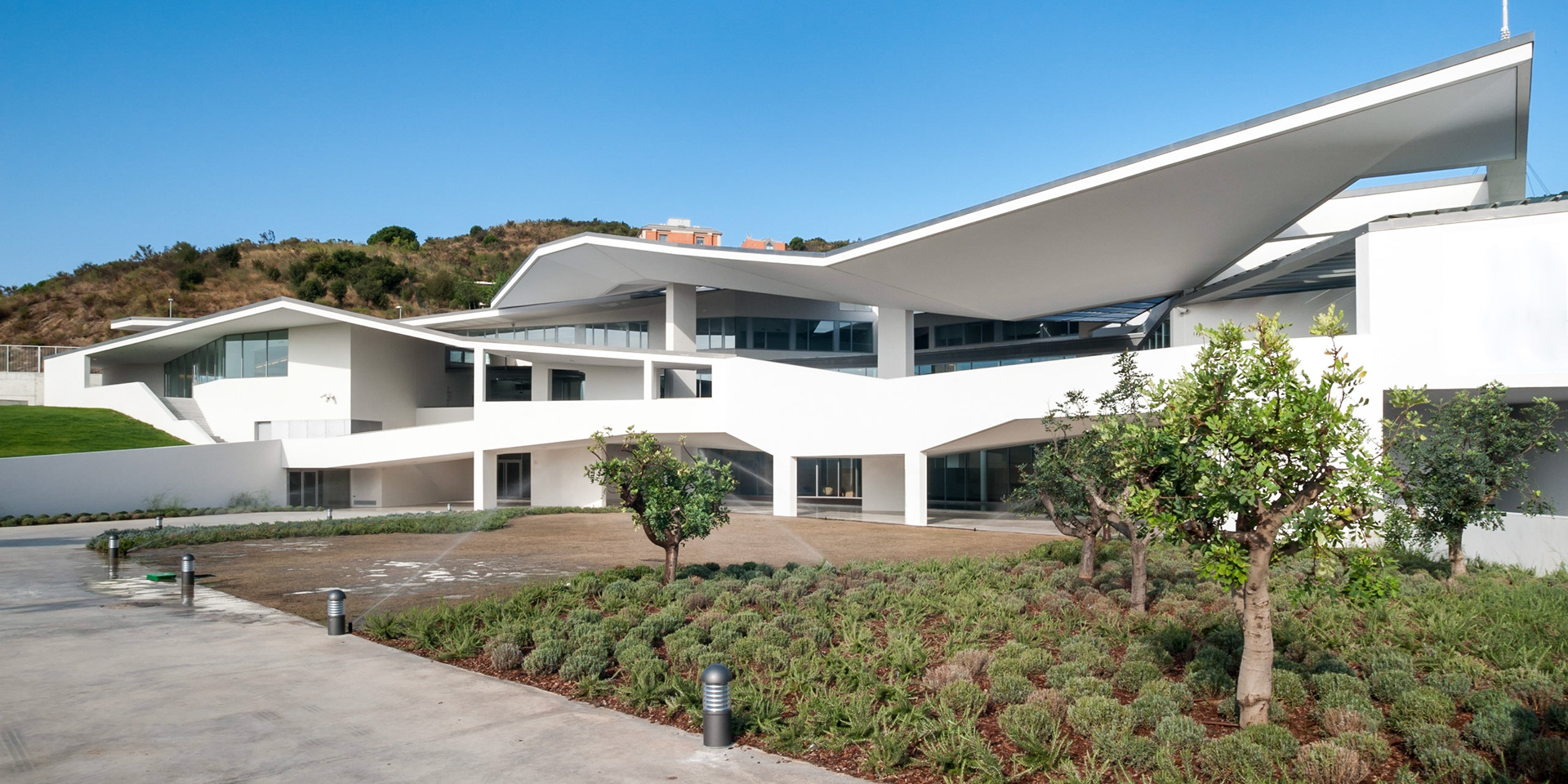 IMO - Ocular Microsurgery Institute / Barcelona, Spain / Josep Llinàs