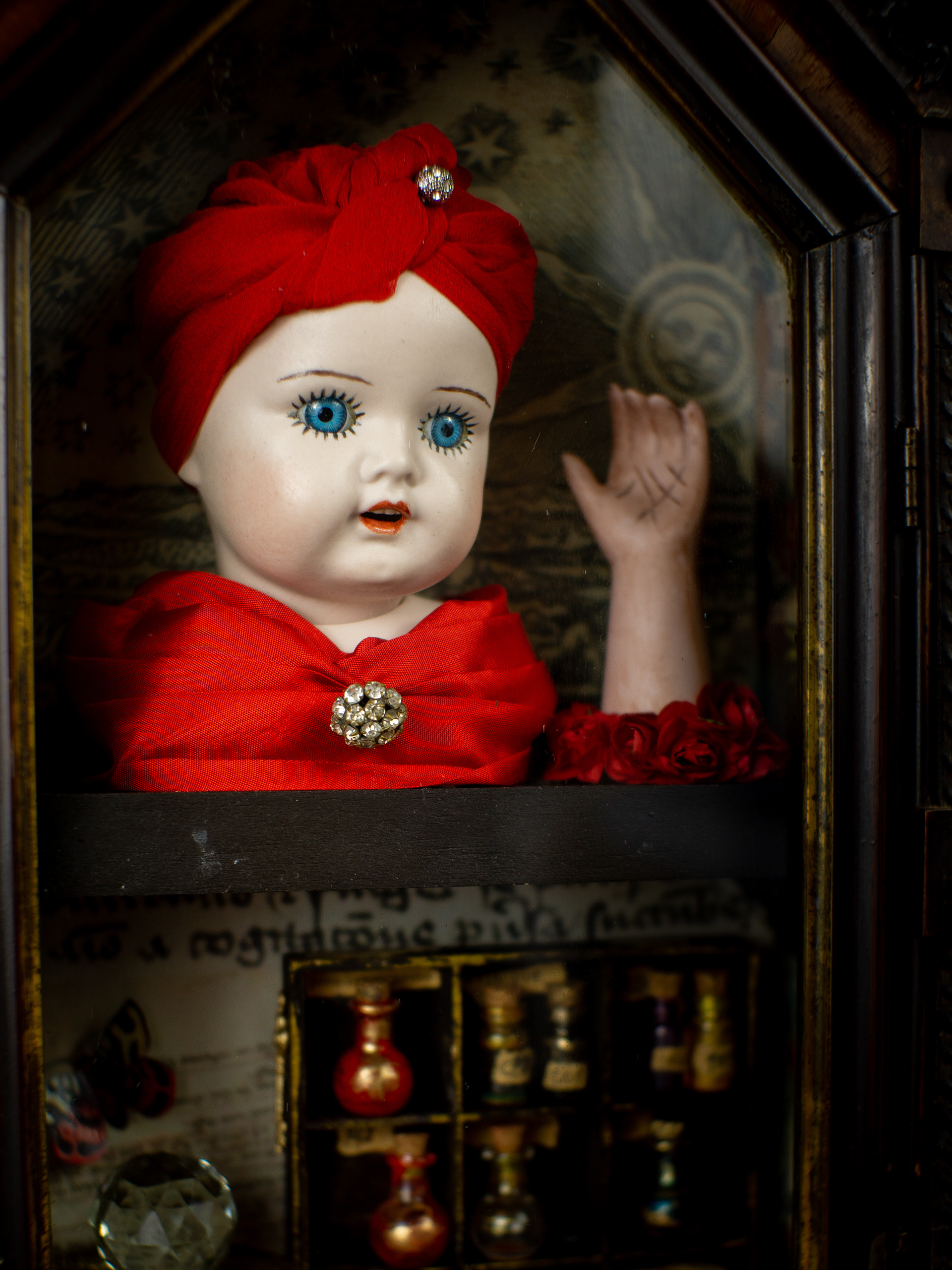 A Box Of Secrets - Antique wooden case, antique bisque German doll’s head (K&R Simon & Halbig, 1920), silver, brass, glass, paper, mammal skull. 58 x 29 x 13