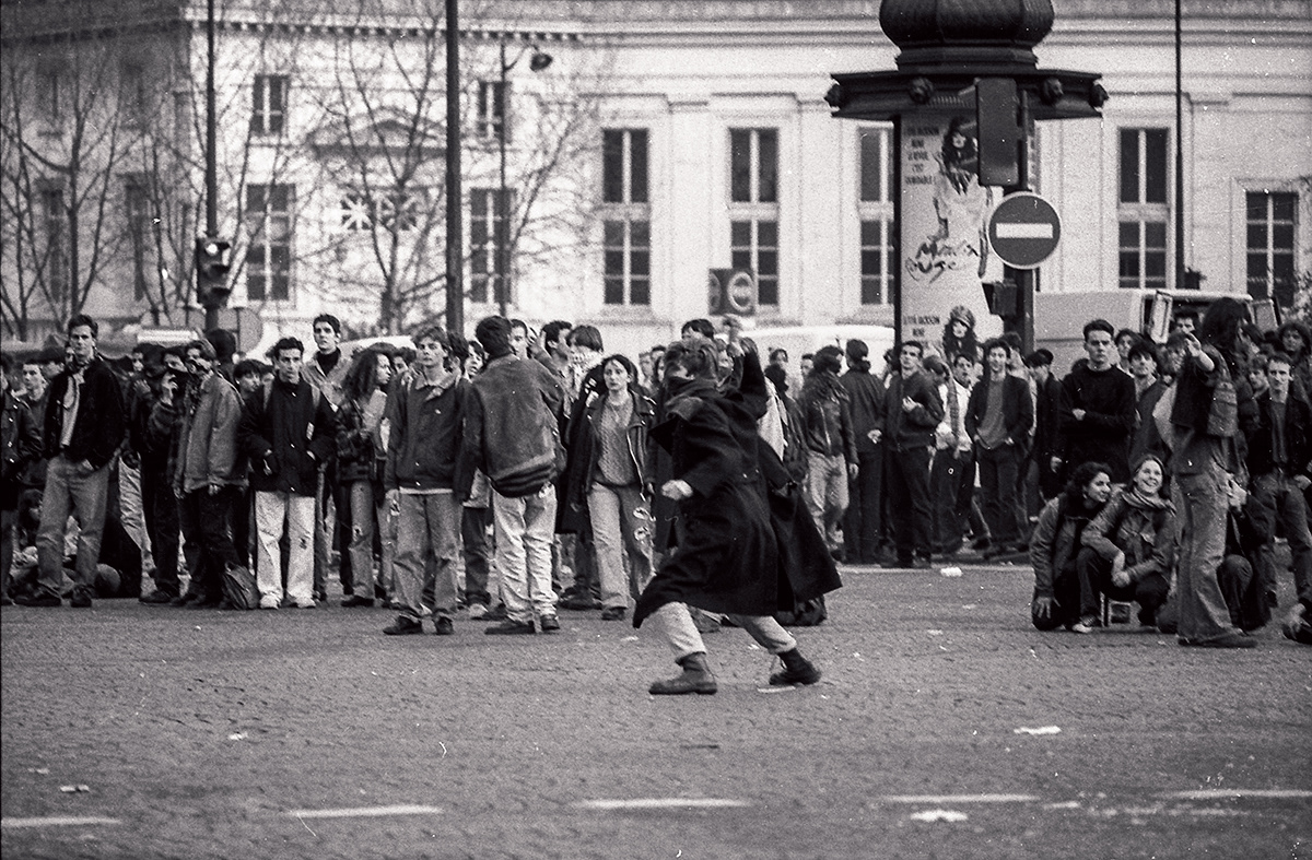 Manifestation étudiante contre le plan Juppé, Paris 1995.