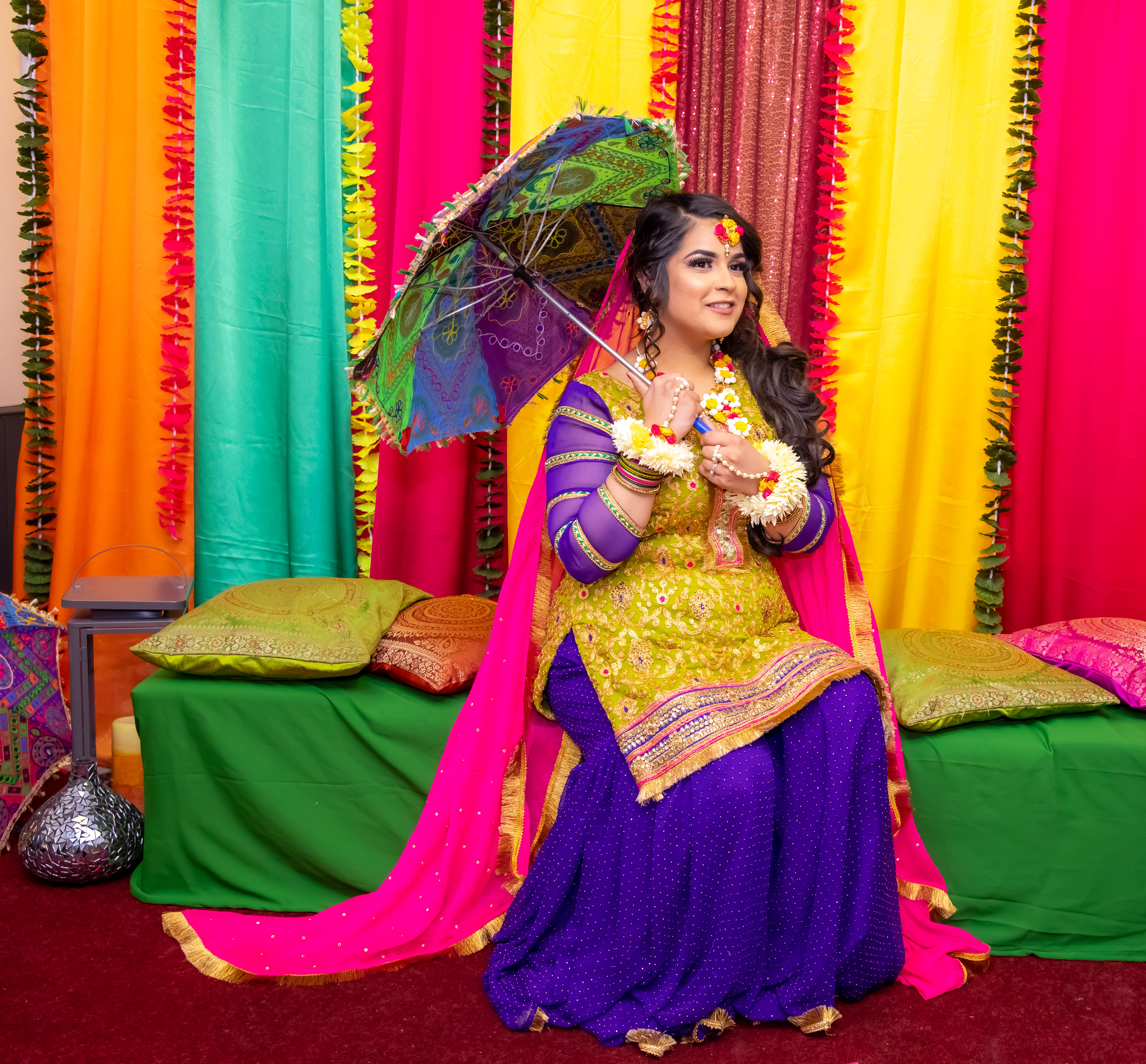 Bride & Groom Wedding Portrait Shoot #visionaryphotography #muslimwedding #brideportrait #weddingdecor #bridaldress #mehndinight #mehndi