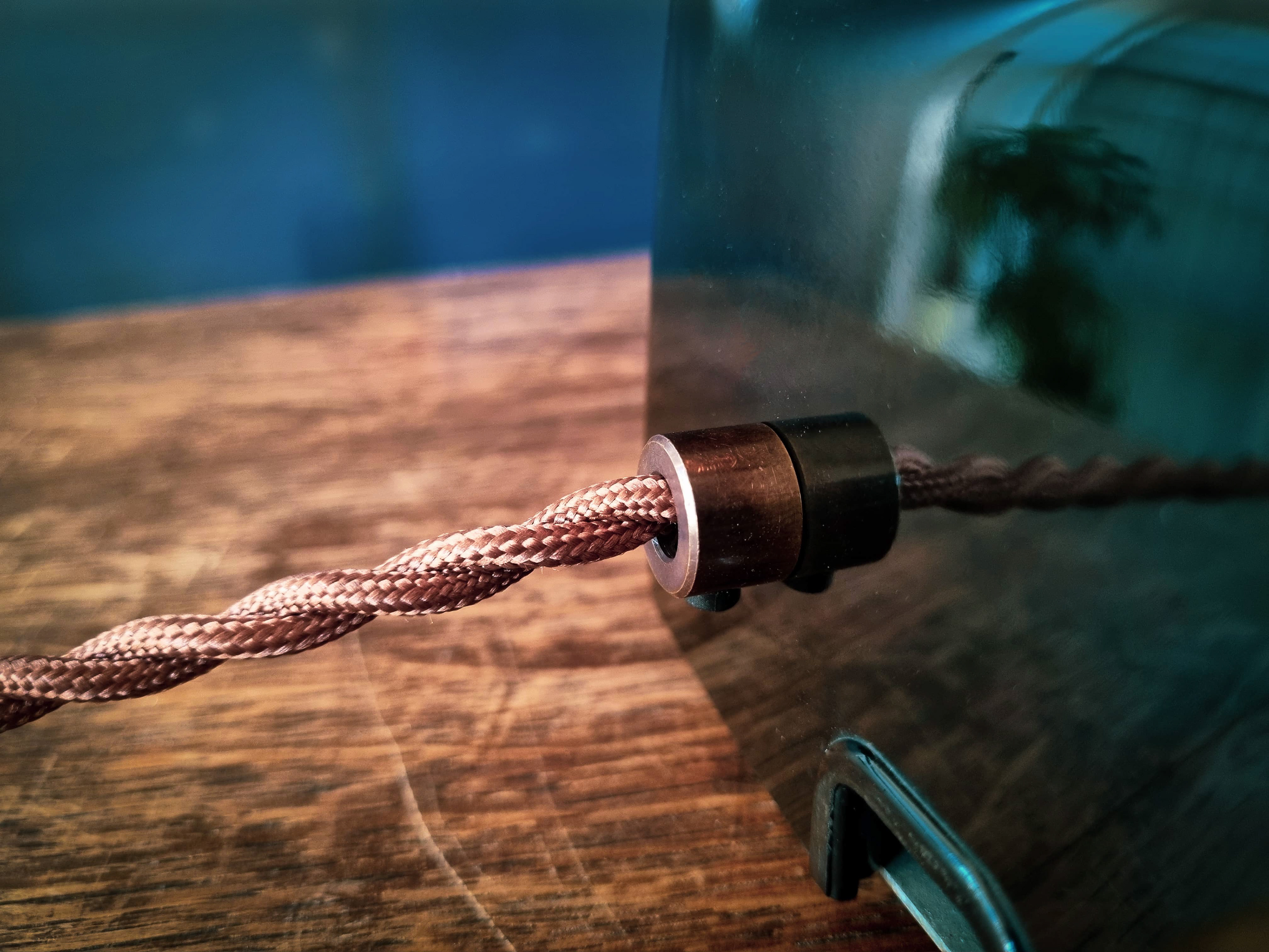 Vintage braided cable