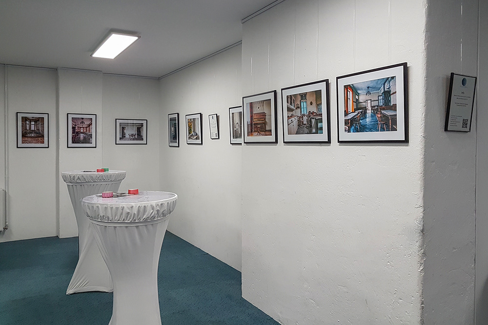 Lost Places Ausstellung im Freiraum in Oberndorf bei Salzburg.