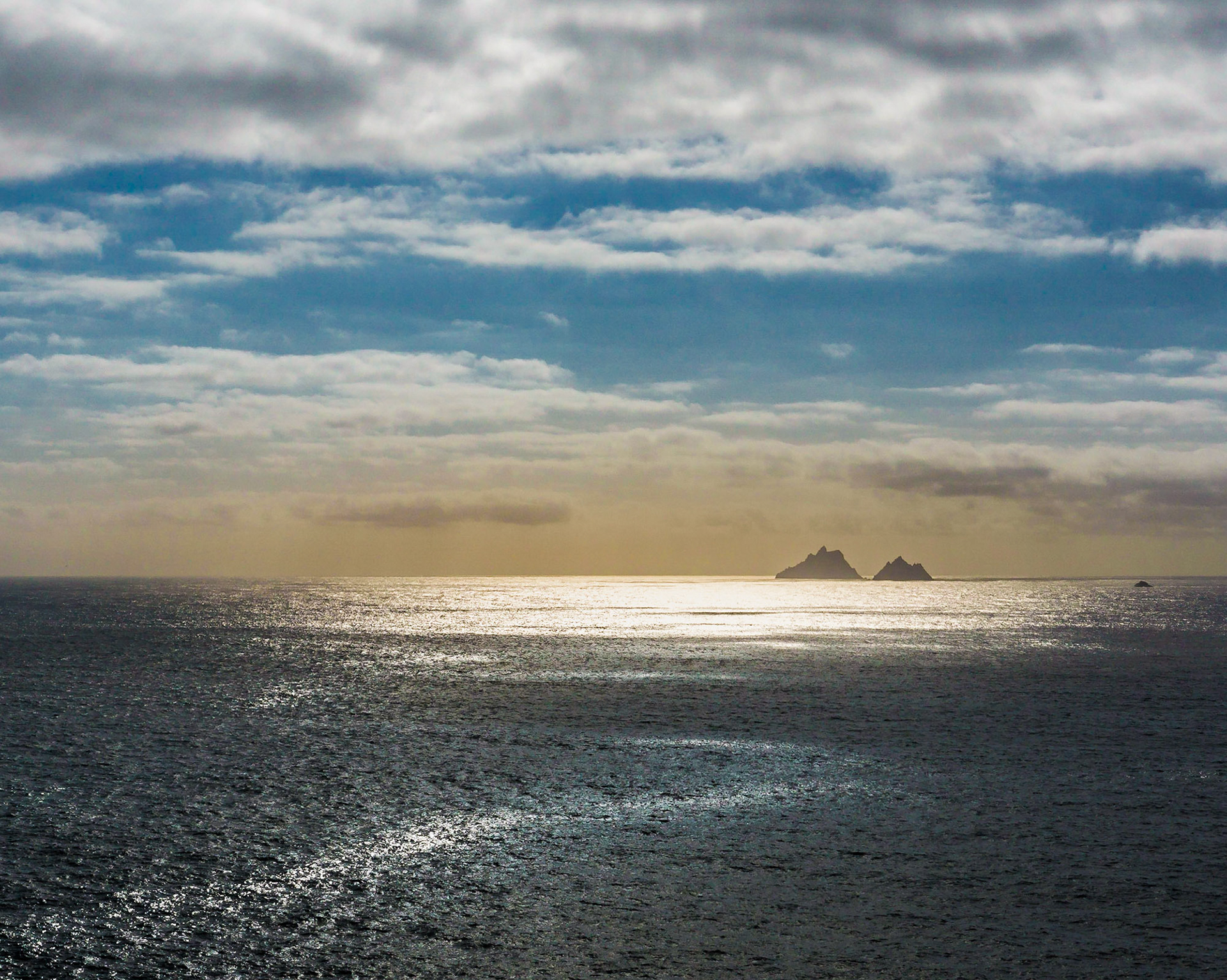 Wolken-Lichtspiel über den Skelligs (Kerry, Irland)