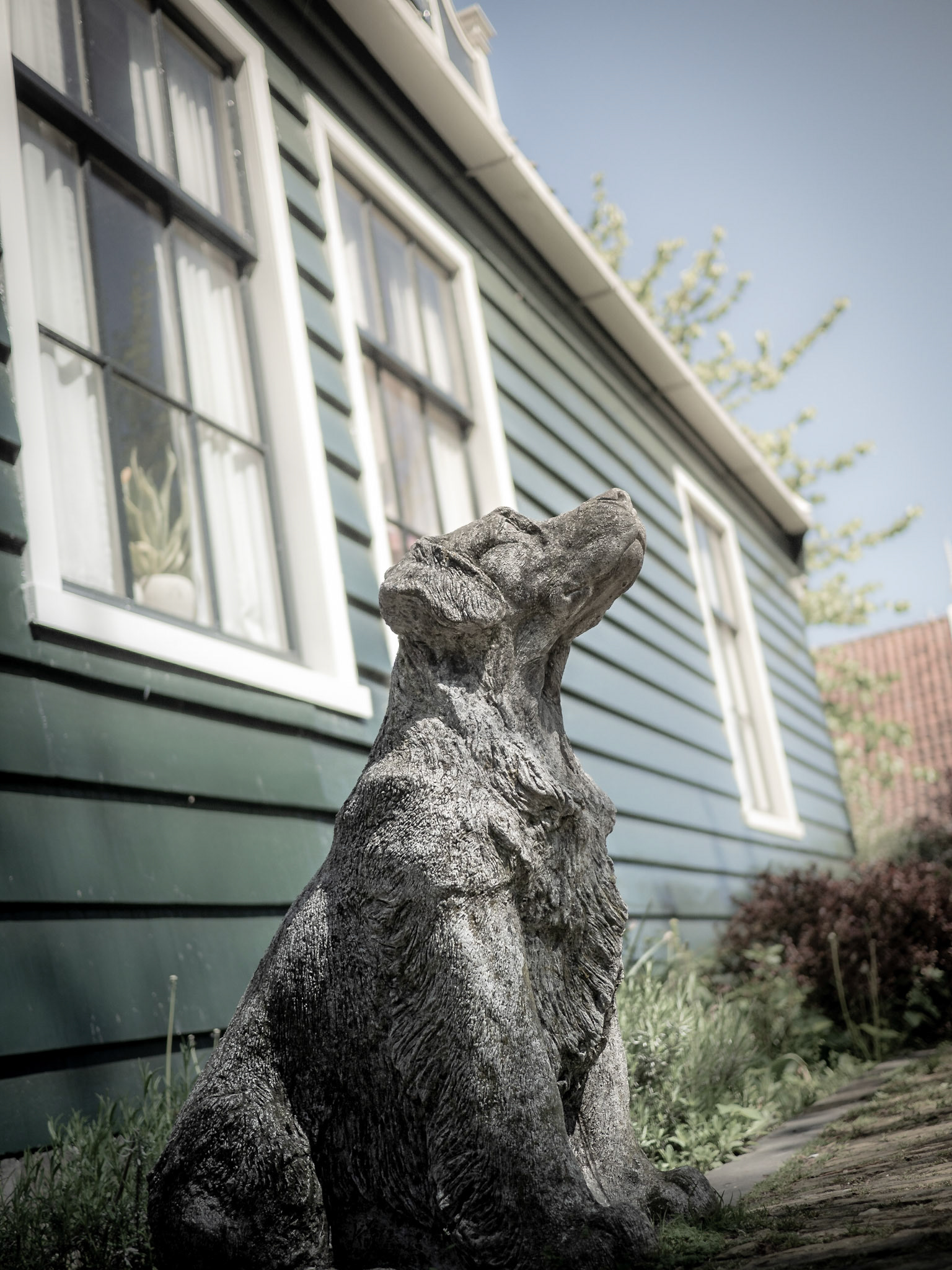 Hundeskulptur in Zaanse Schans, Holland