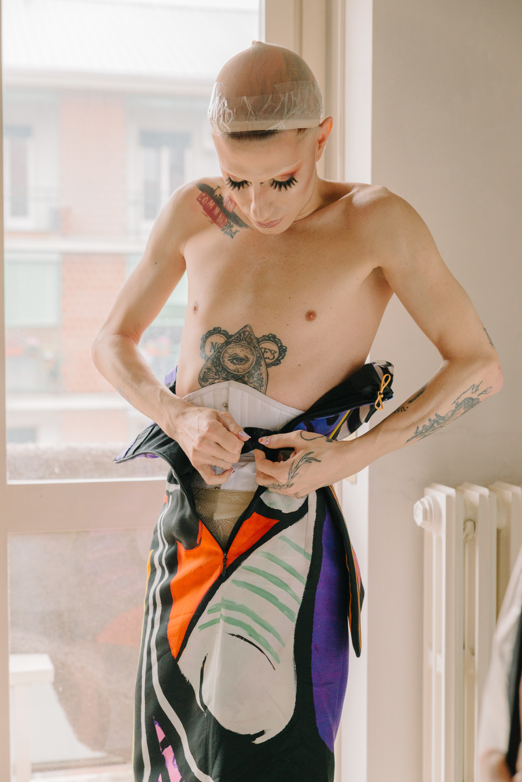 © Clotilde Petrosino Daphne in total look Moschino