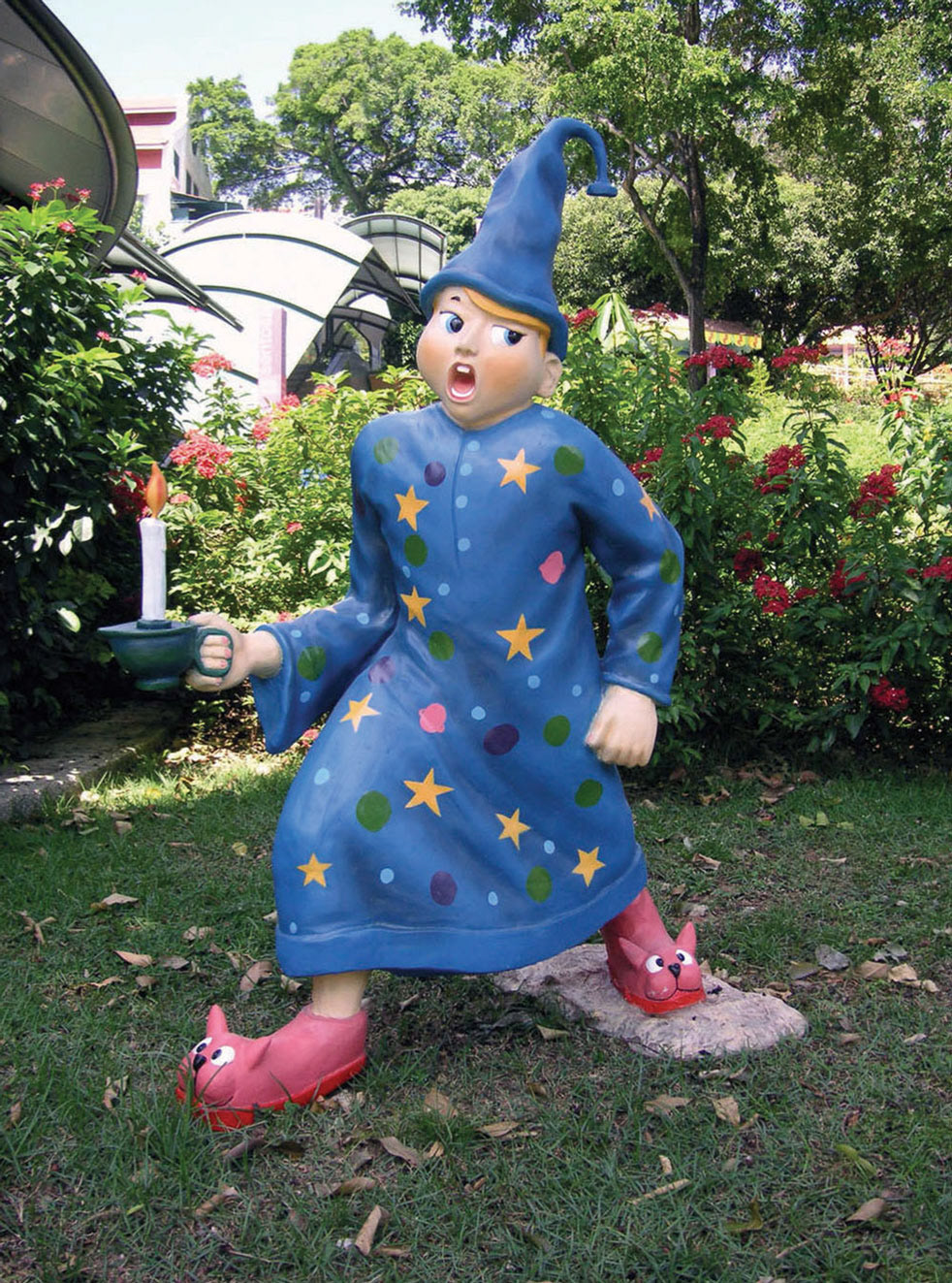 Wee Willie Winkie . Fiberglass . 2007