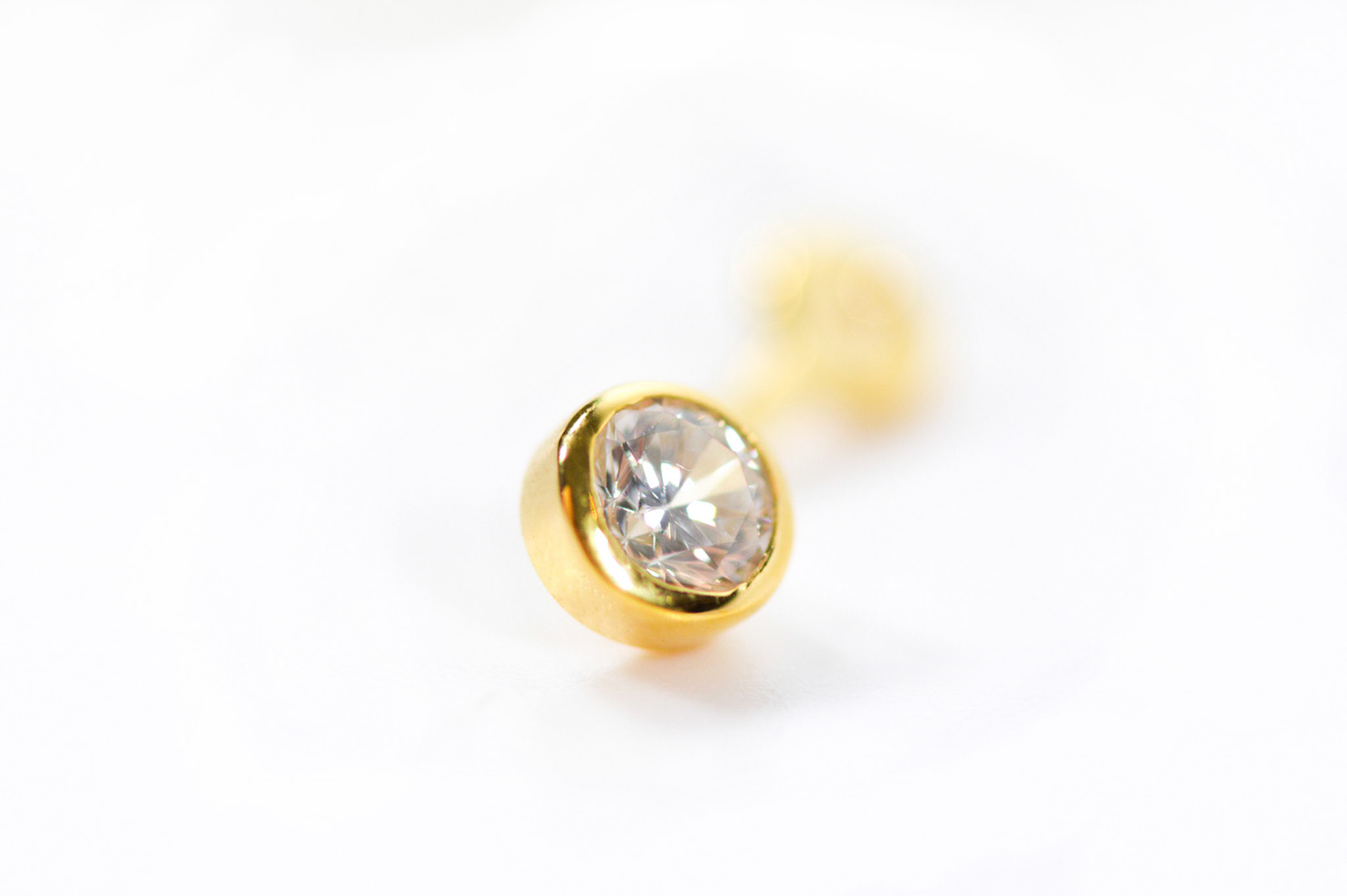 Sia Shafer gold earrings Product retail photography and creative photography