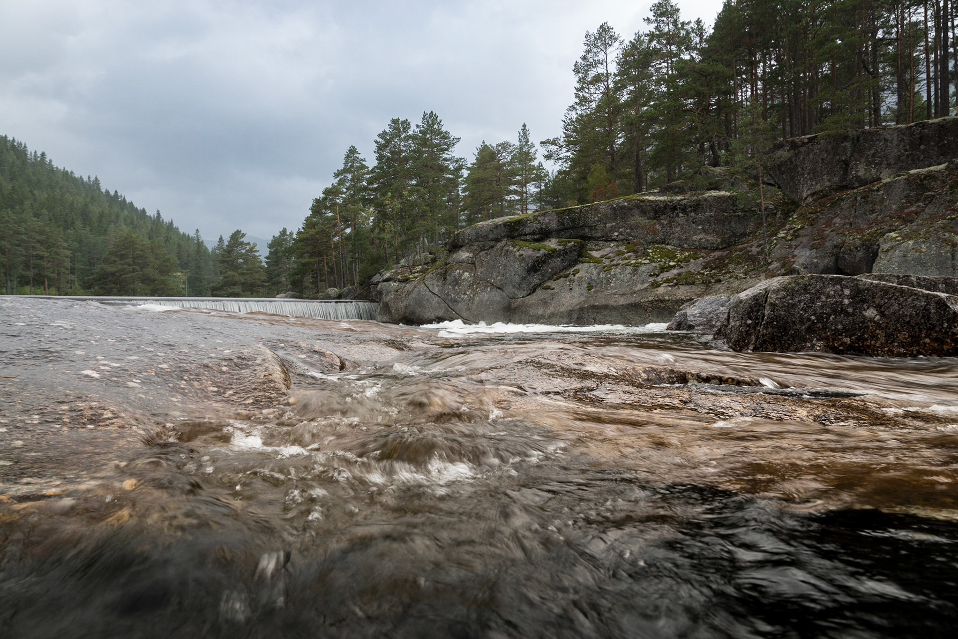 Sony ILCA-77M2 | DT 16-50mm F2.8 SSM @ ISO 100 | 16 mm | f/8 | 1/25 s