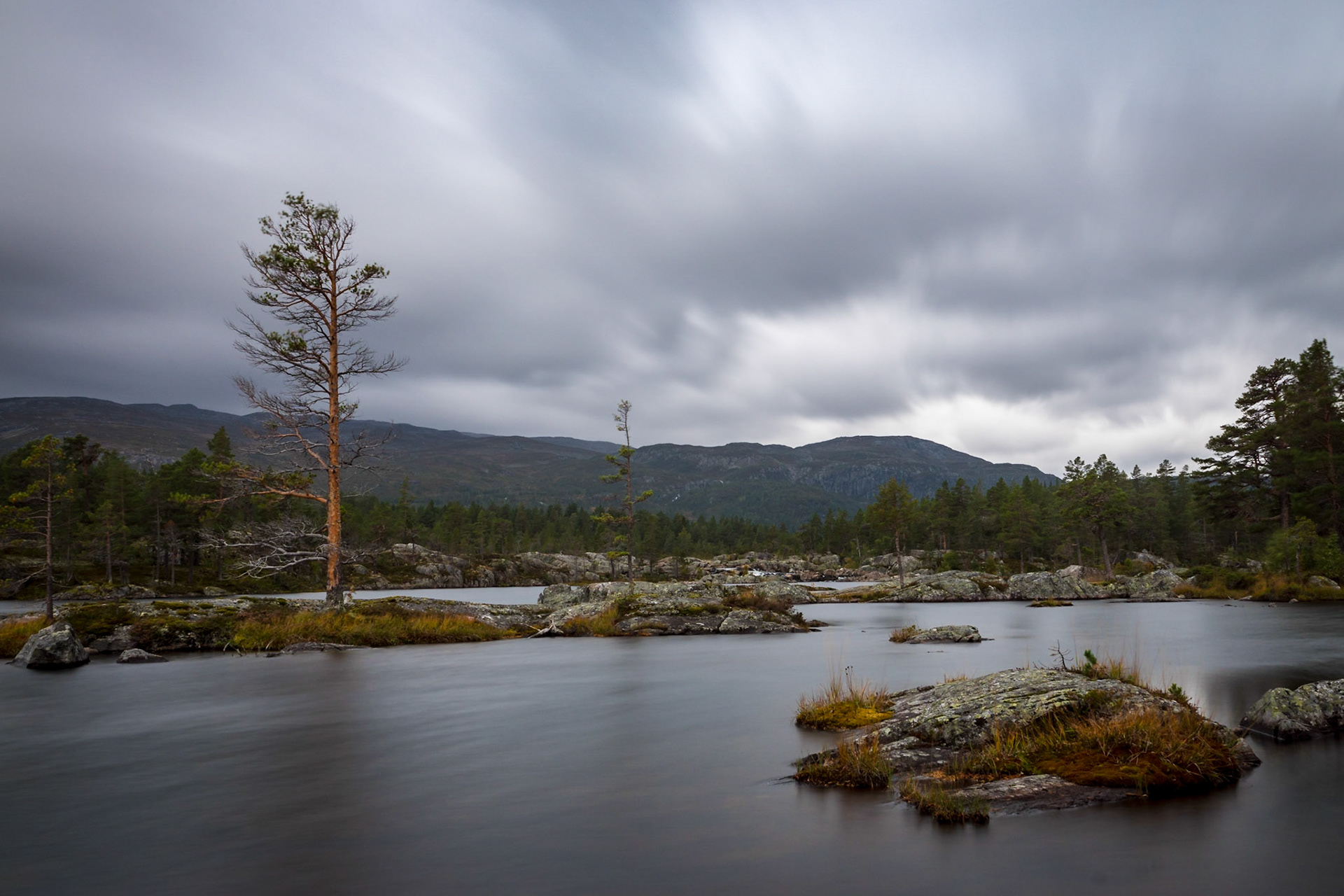 Sony ILCA-77M2 | DT 16-50mm F2.8 SSM @ ISO 100 | 20 mm | f/13 | 20.00 s