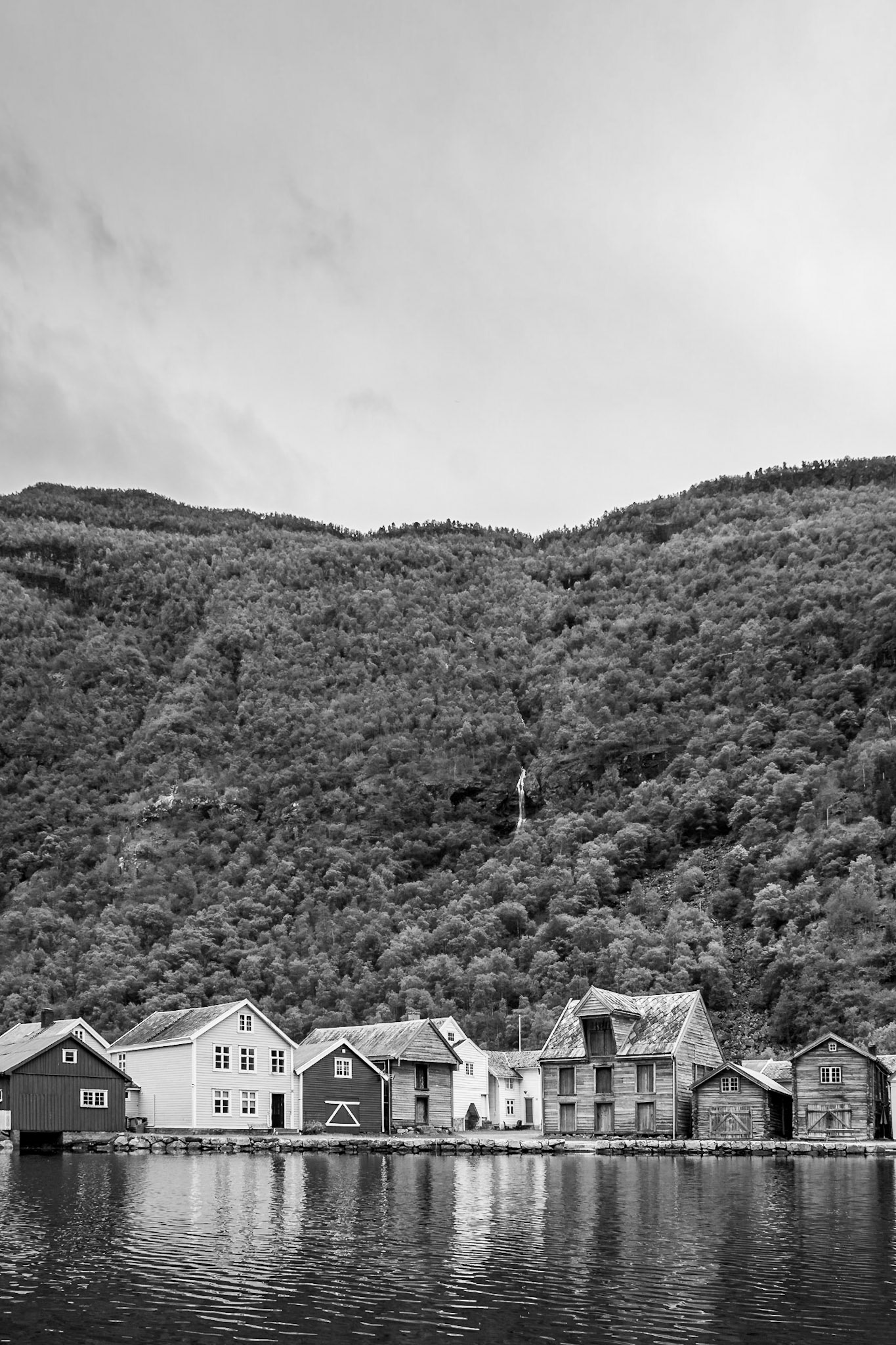 Sony ILCA-77M2 | DT 16-50mm F2.8 SSM @ ISO 100 | 16 mm | f/8 | 1/125 s