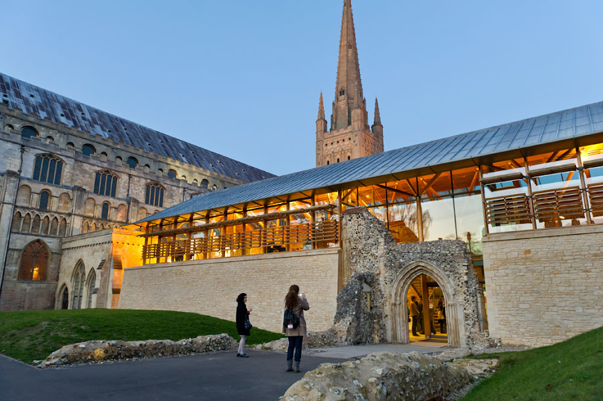Norwich Cathedral Refectory Norwich, UK Hopkins Architects 2009 (Image 9)