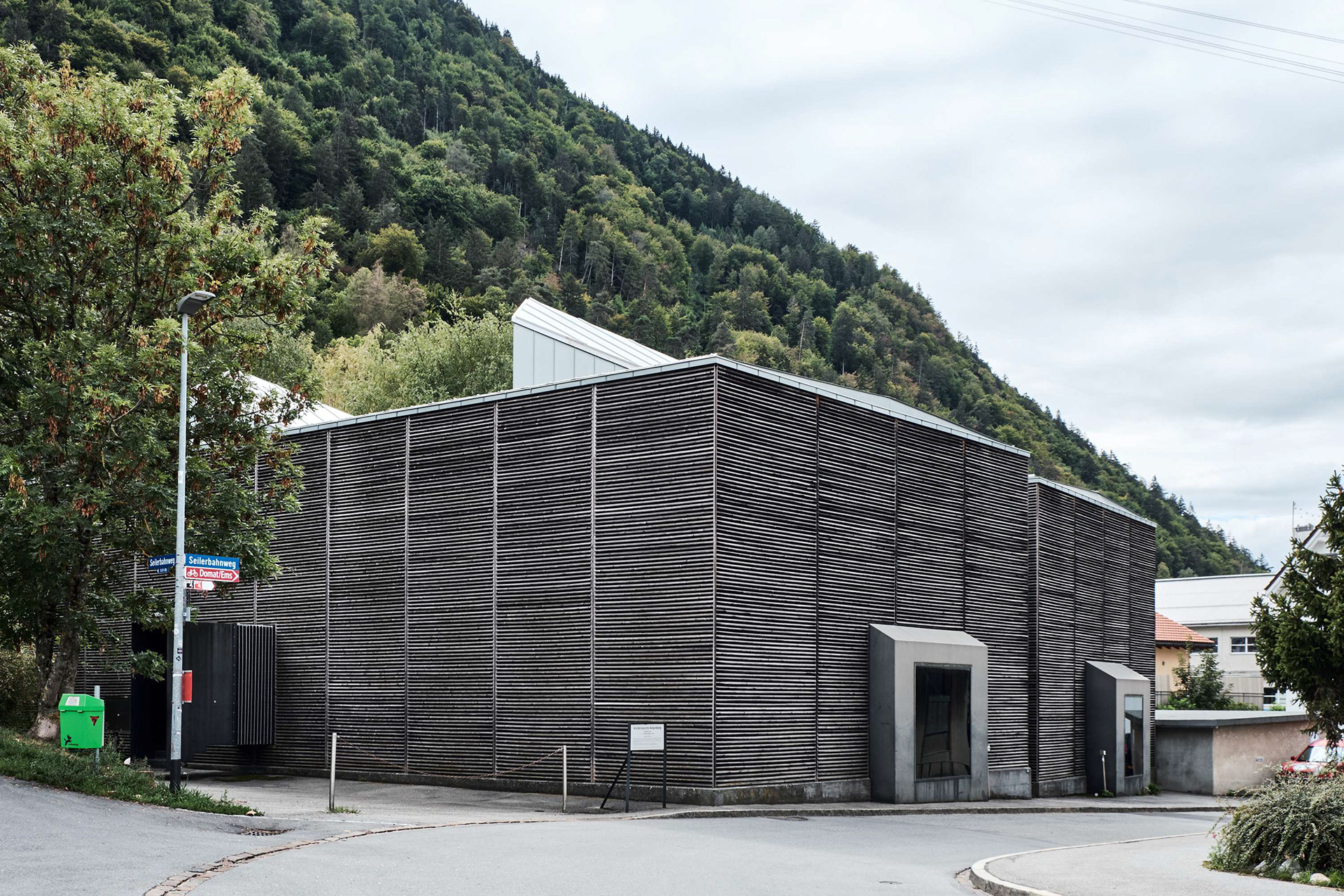 Shelter Roman Archaeological Site Graubunden, Switzerland Atelier Peter Zumthor & Partner 1986 (Image 8)