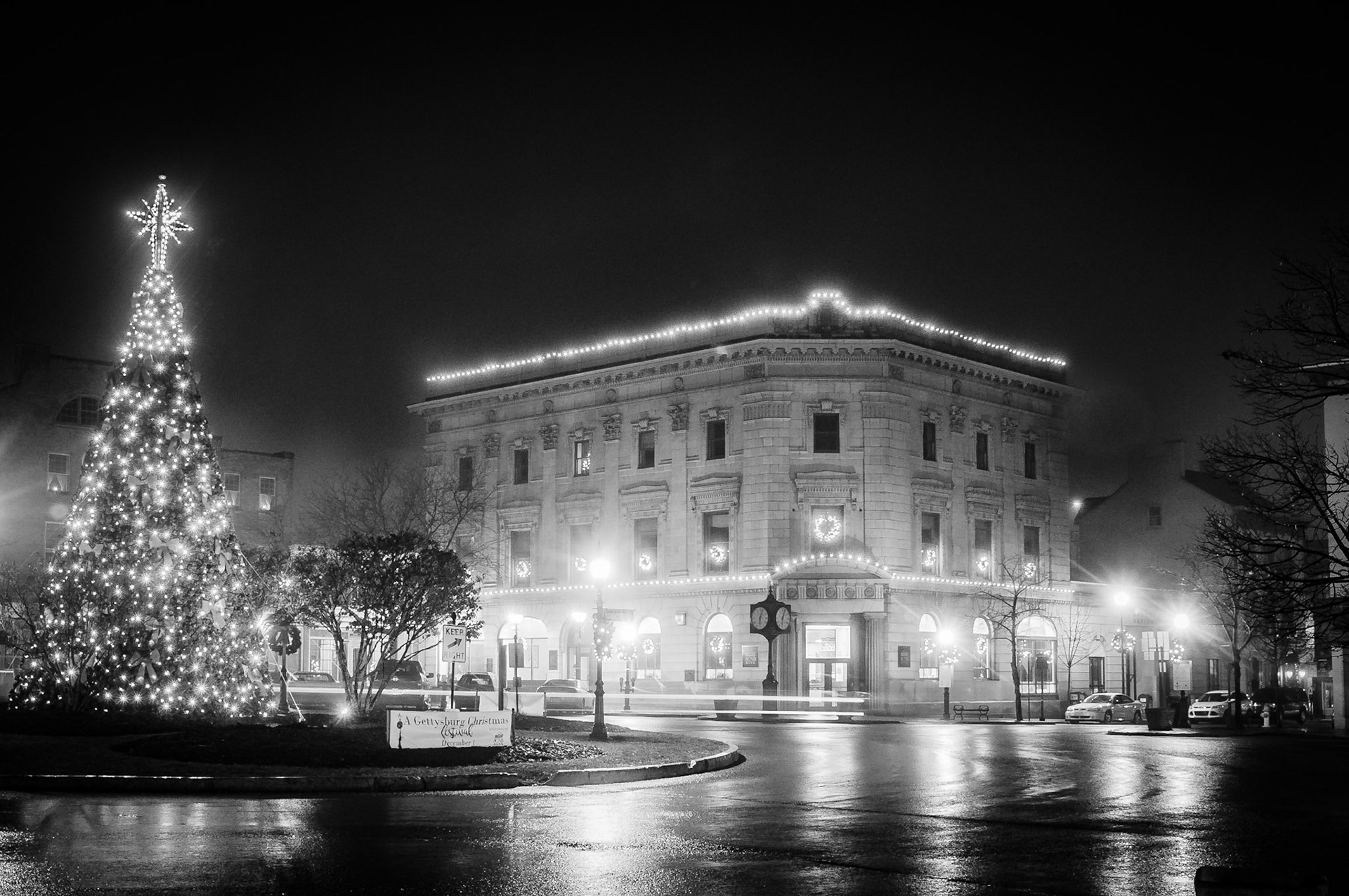 Christmas on the Square in black and white, Gettysburg, PA