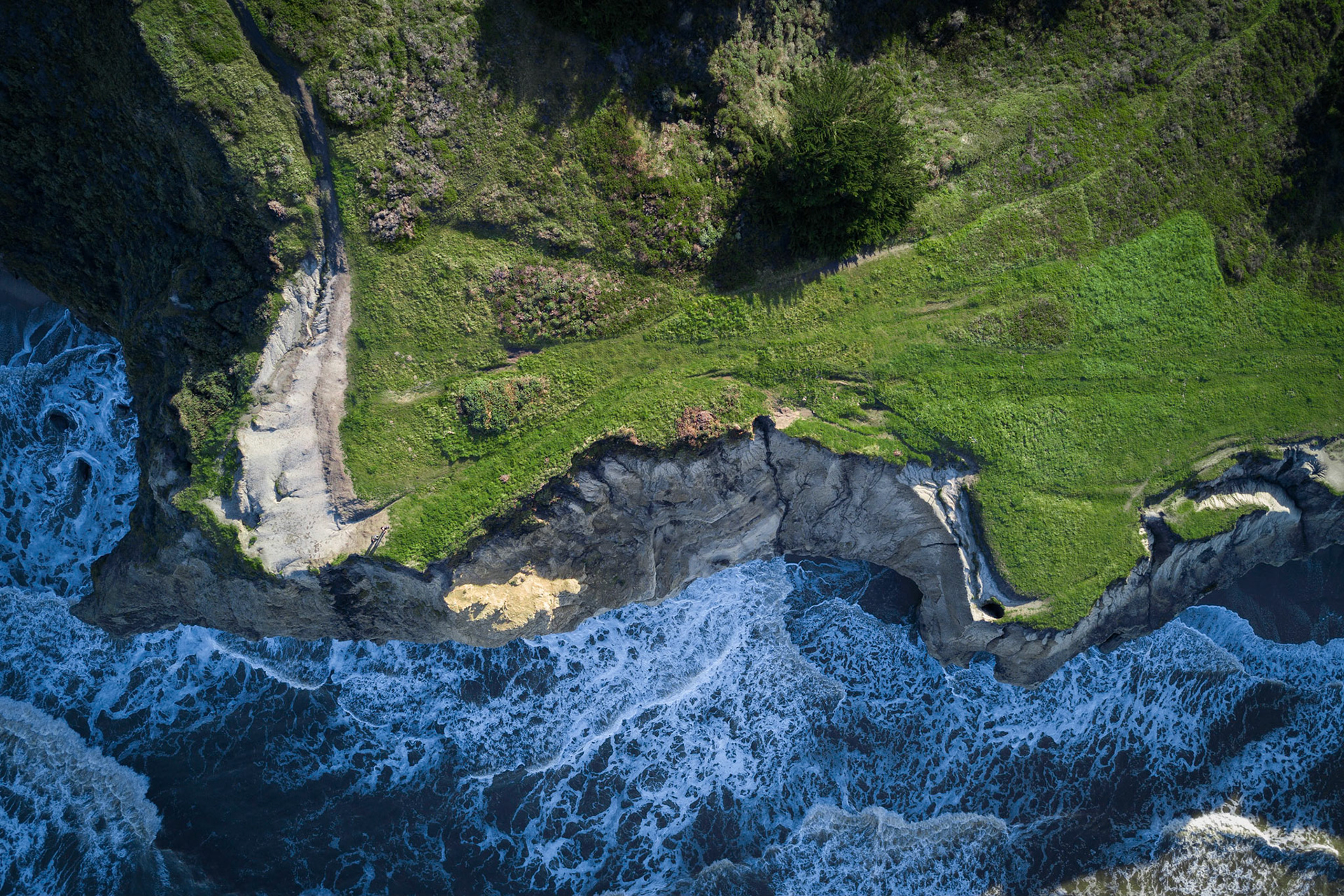 Ocean coast – Lobitos, CA, USA