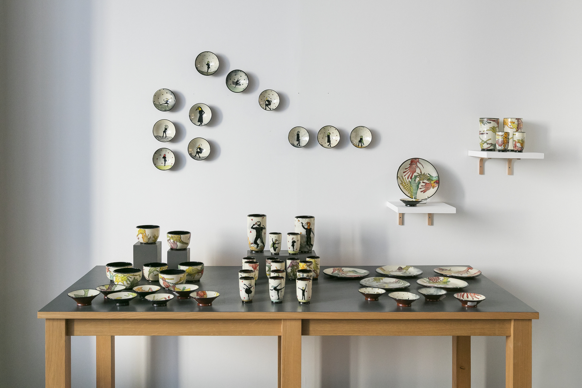 - Collection 'Silhouettes' & 'Pareidole' en faïence -