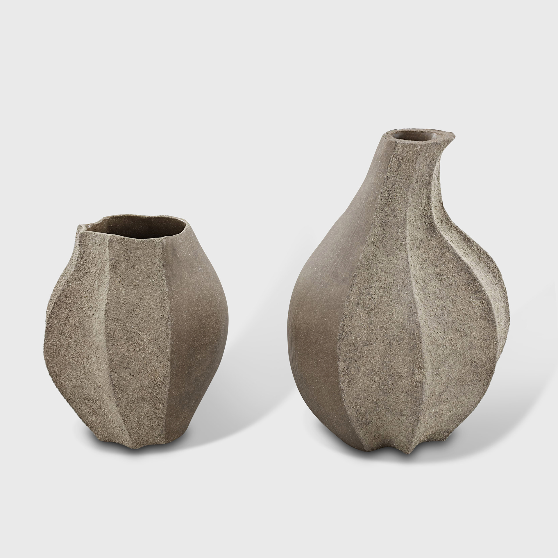 Vase en grès - 20 cm de hauteur - 120€ / 22 cm de hauteur : 140€