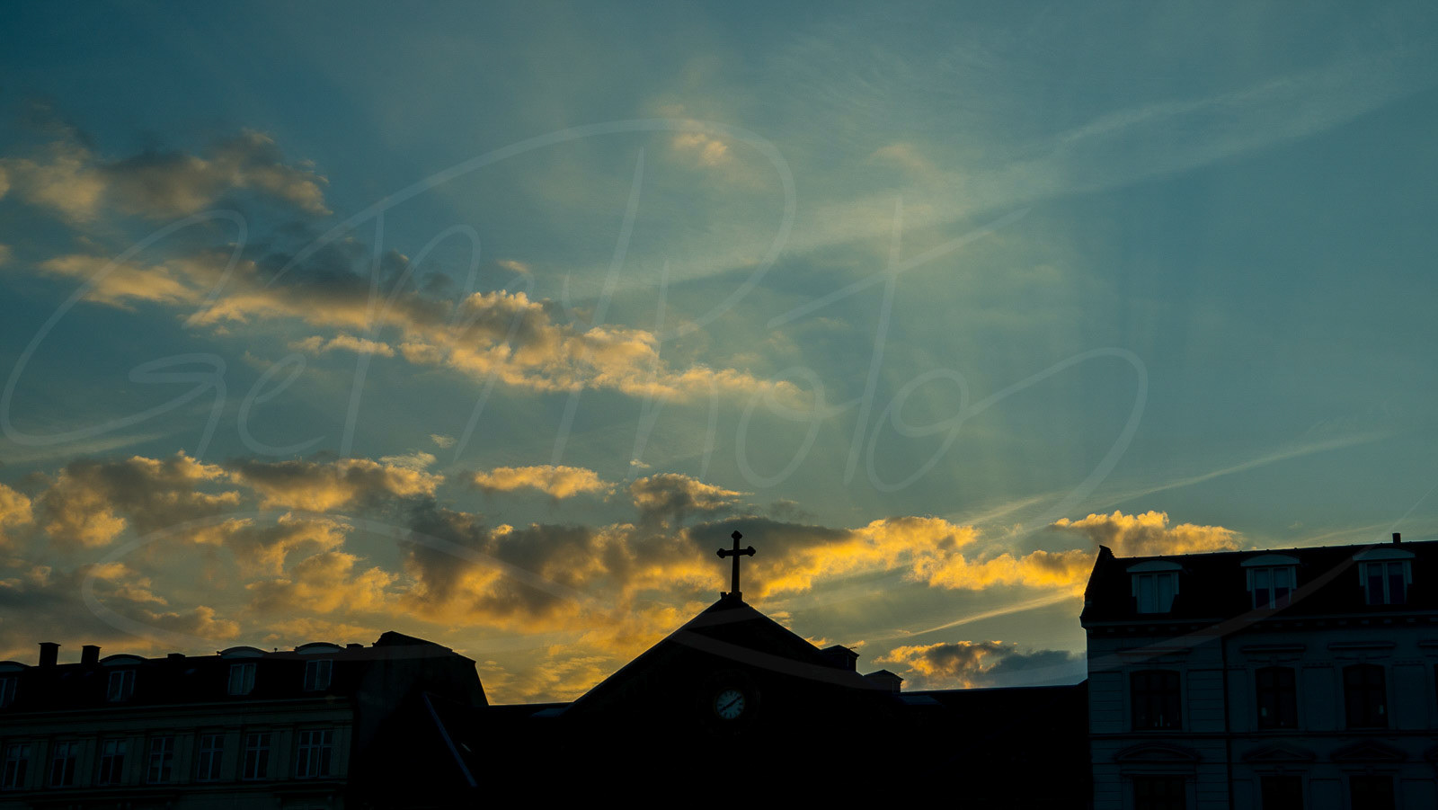 Cross shadow