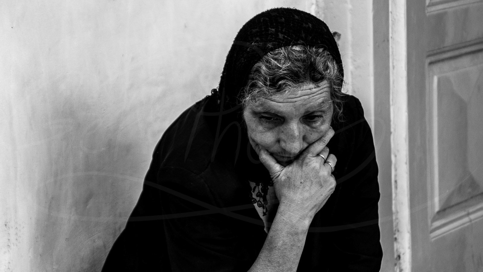 The thinking lady