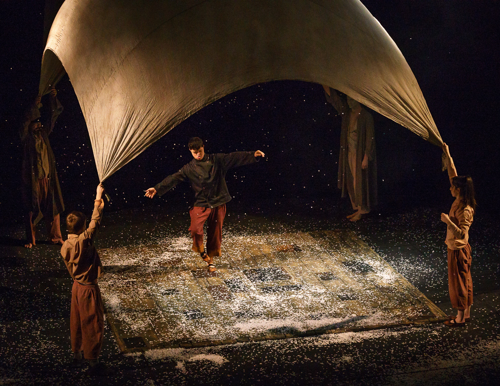 Я БАСЕ, Упсала-Цирк, Золотая Маска