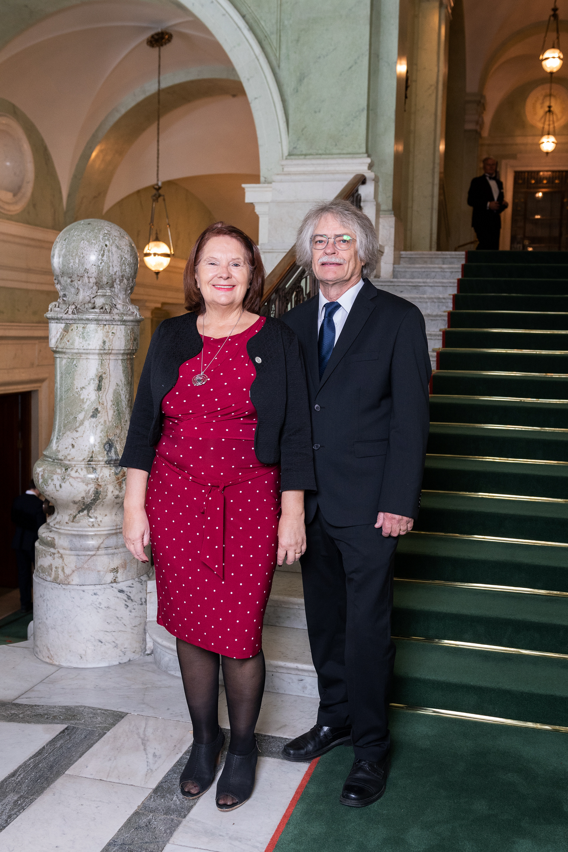 Lotta Johnsson Fornarve, andre vice talman och Lasse Fornarve anländer till talmannens höstmiddag i riksdagshuset. För TT Nyhetsbyrån.