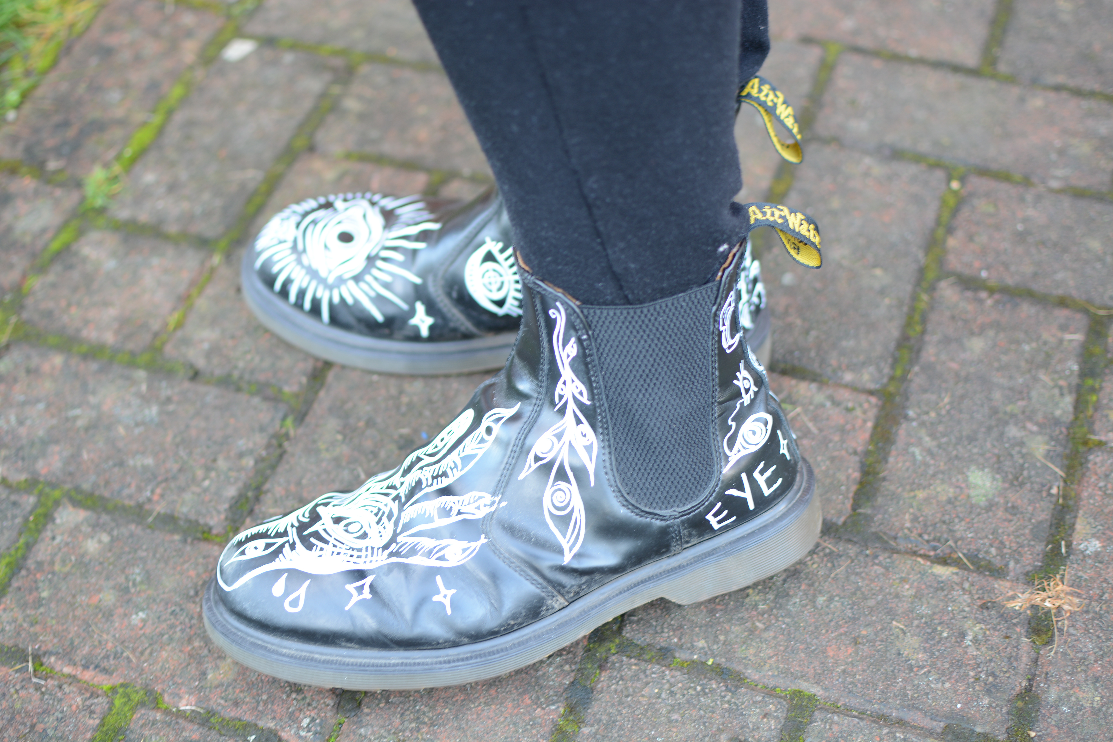 dr martens reading