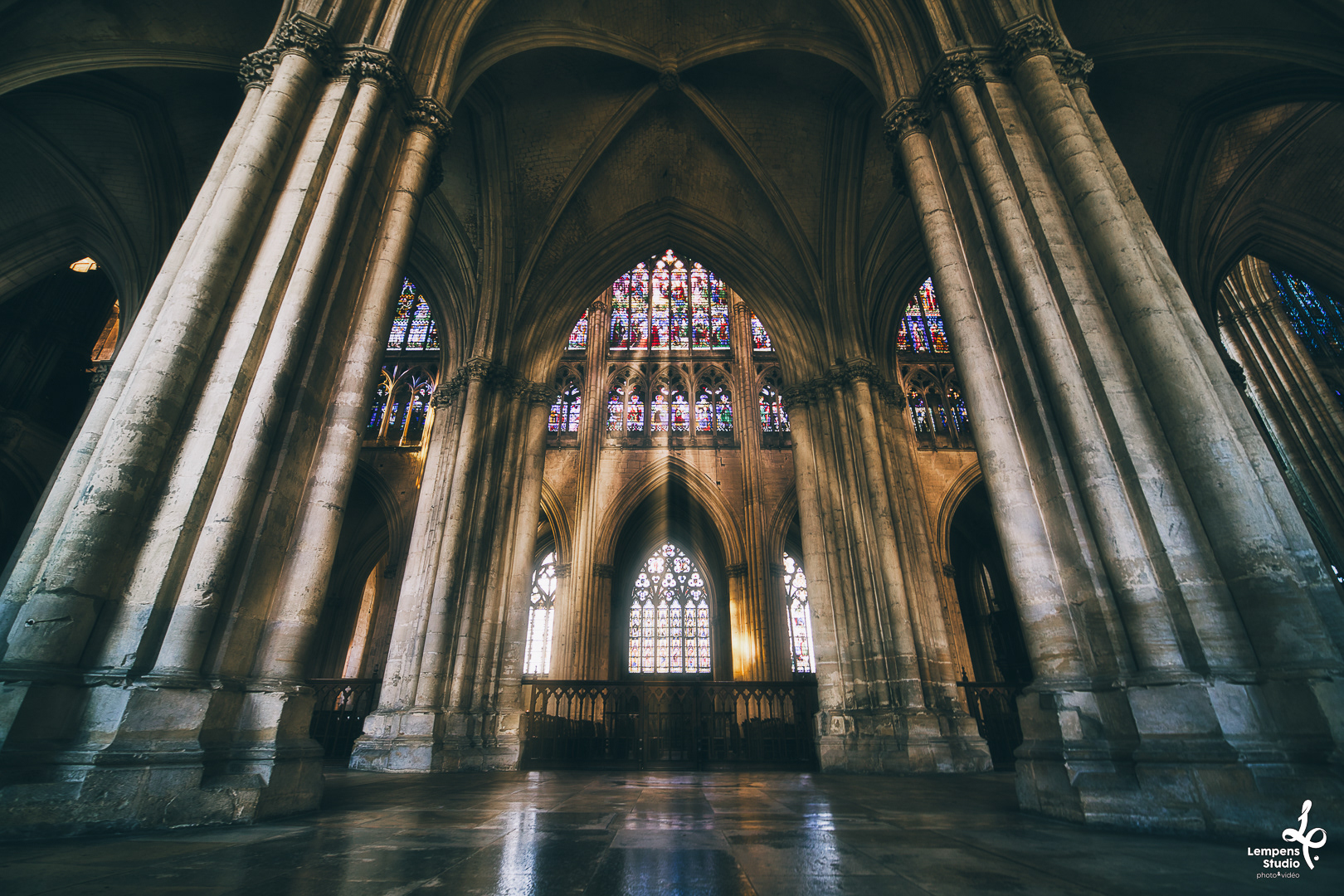 Cathédrale Saint-Pierre Saint-Paul © Lempens Studio