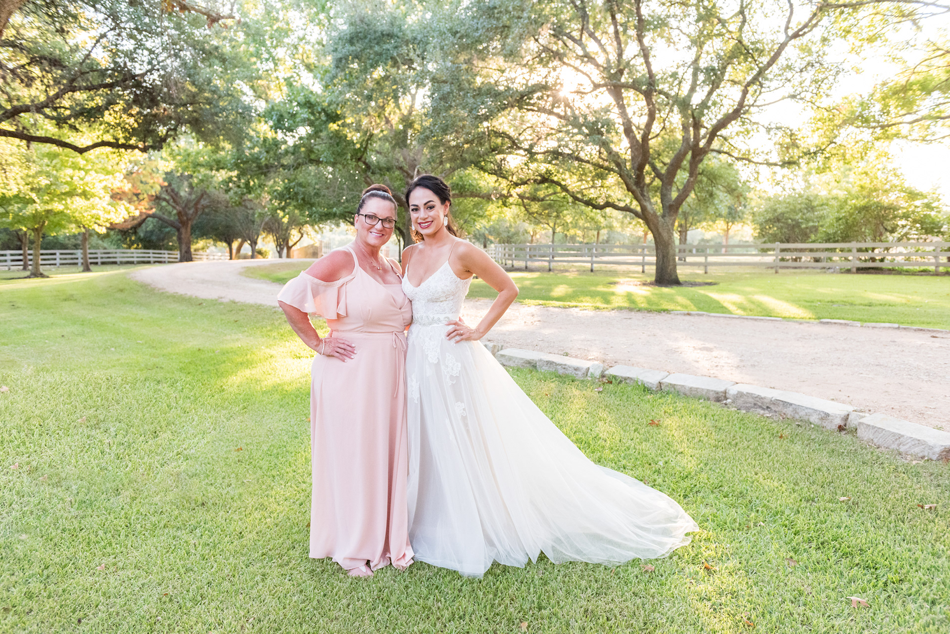 Wedding Day Photos taken in Brenham, TX by Wedding Photographer Aaron Resop @ permavista ranch & resort, Brenham, TX 77833