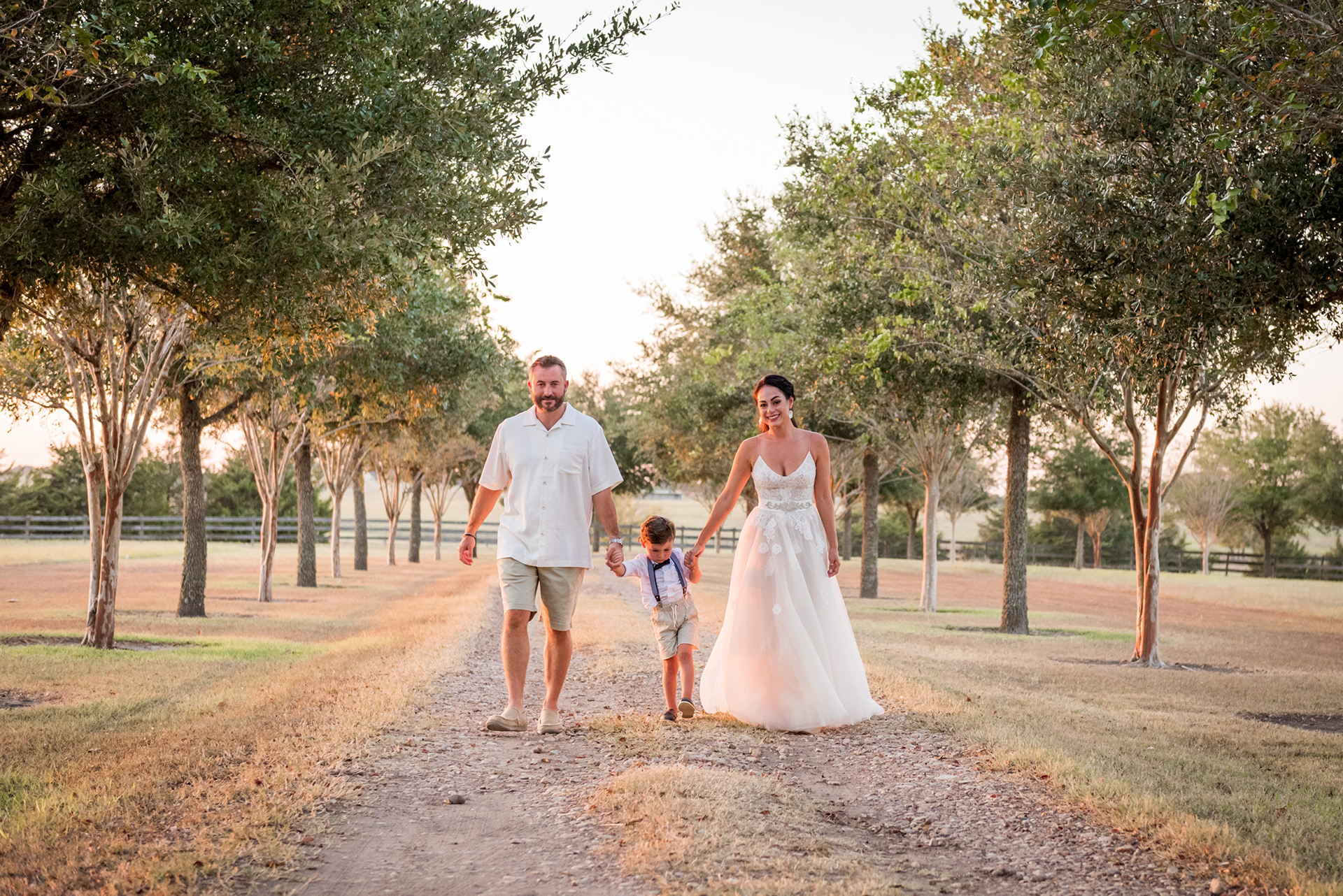 Wedding Day Photos taken in Brenham, TX by Wedding Photographer Aaron Resop @ permavista ranch & resort, Brenham, TX 77833