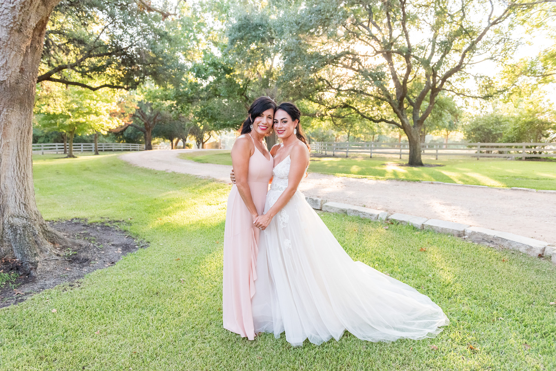 Wedding Day Photos taken in Brenham, TX by Wedding Photographer Aaron Resop @ permavista ranch & resort, Brenham, TX 77833
