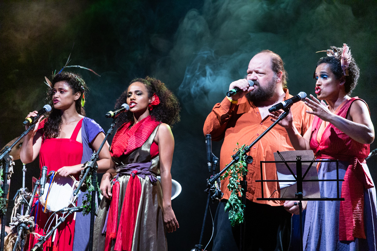Clarianas, turnê de lançamento do álbum "Quebra Quebranto". Sesc Campo Limpo, 2019.