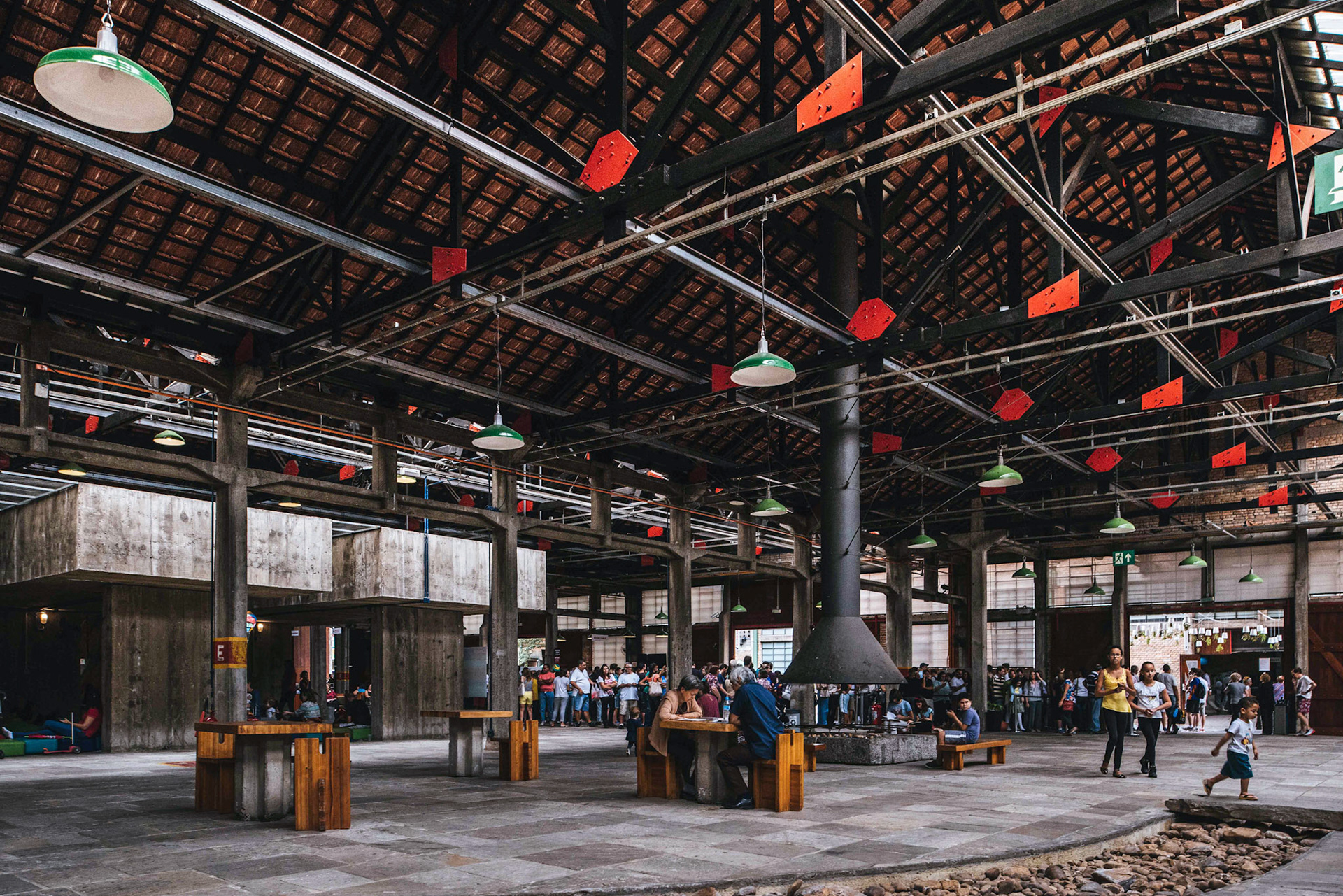 Designed by Lina Bo Bardi
Photo by Songkai Liu