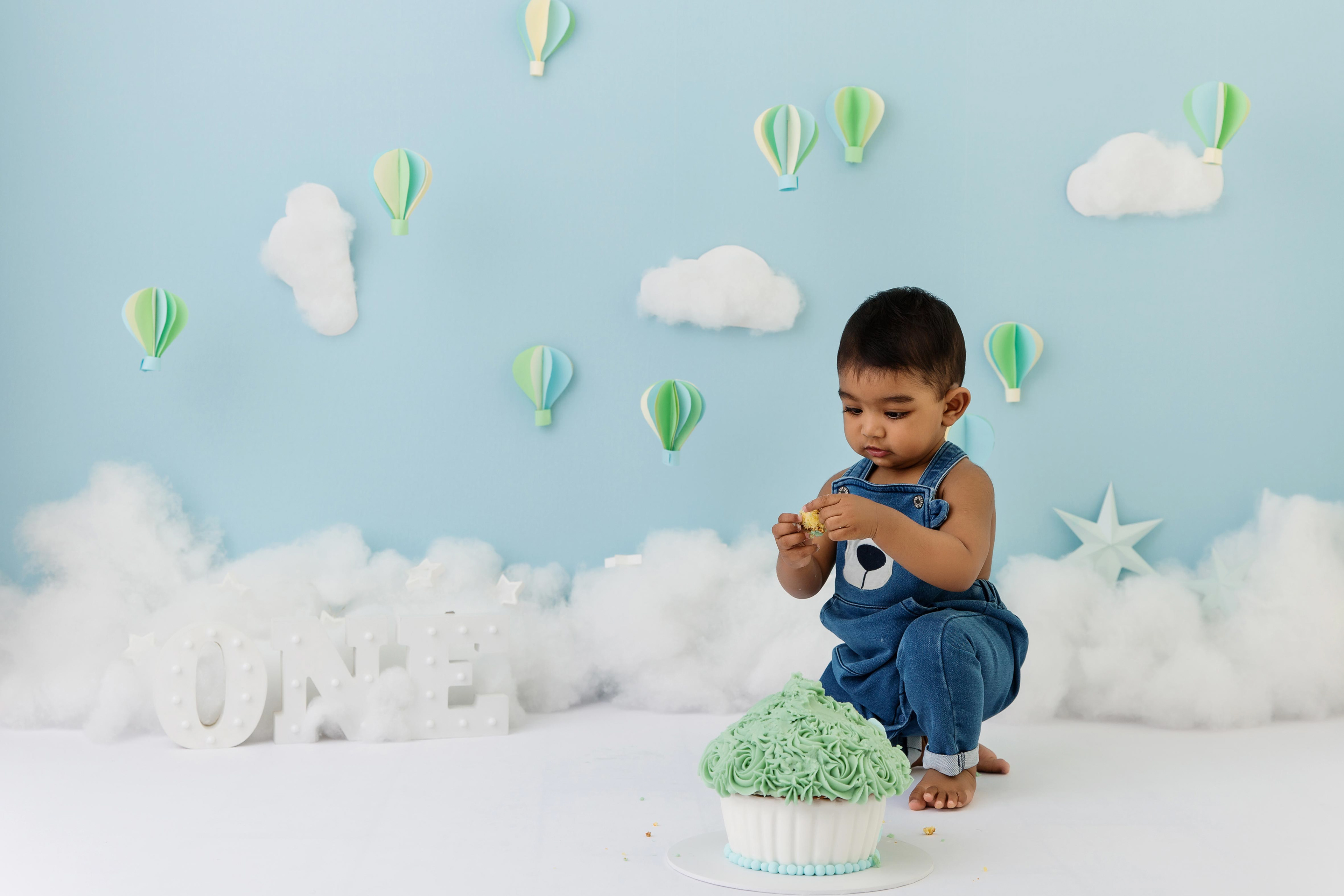Lara Drew Photography - Auckland cake smash photography
