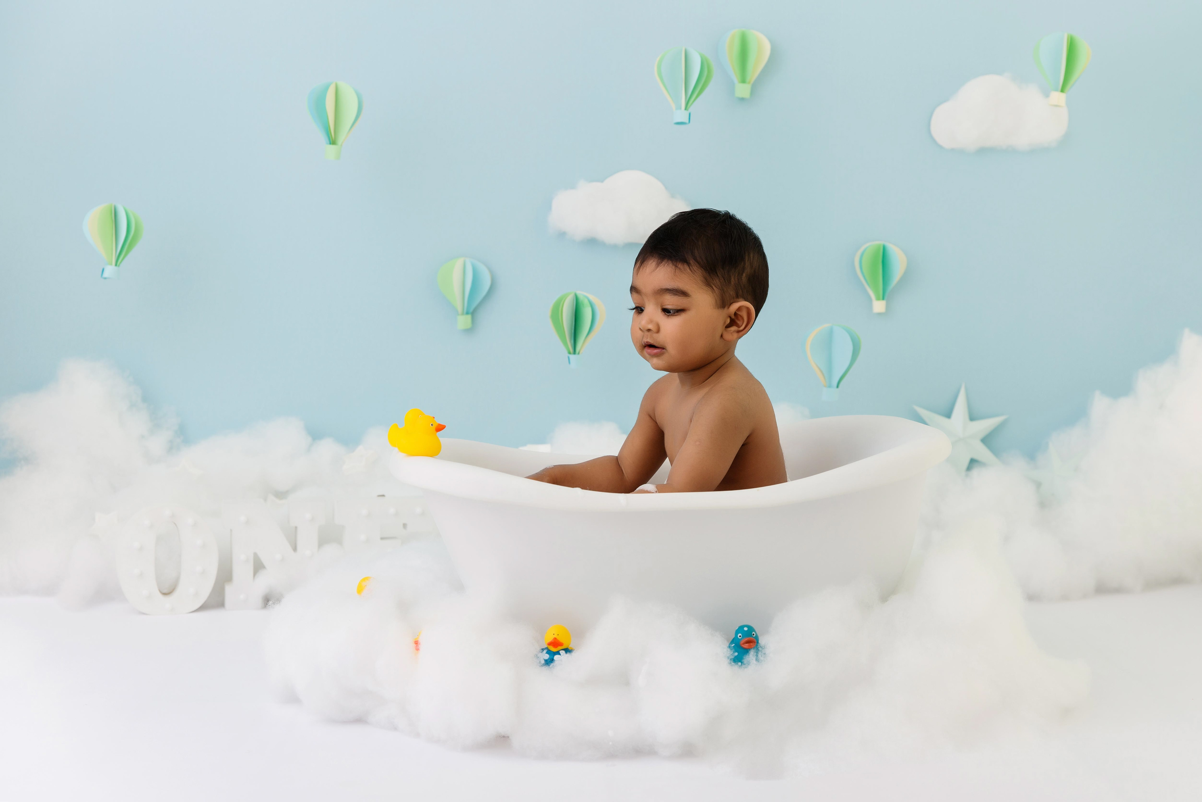 Lara Drew Photography - Auckland cake smash photography