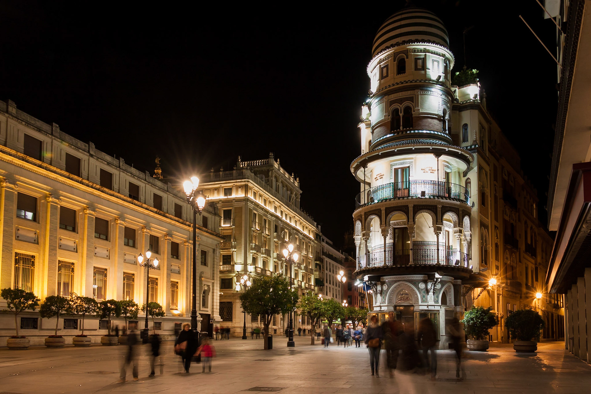 2015 | Spain, Sevilla | Av. de la Contitución