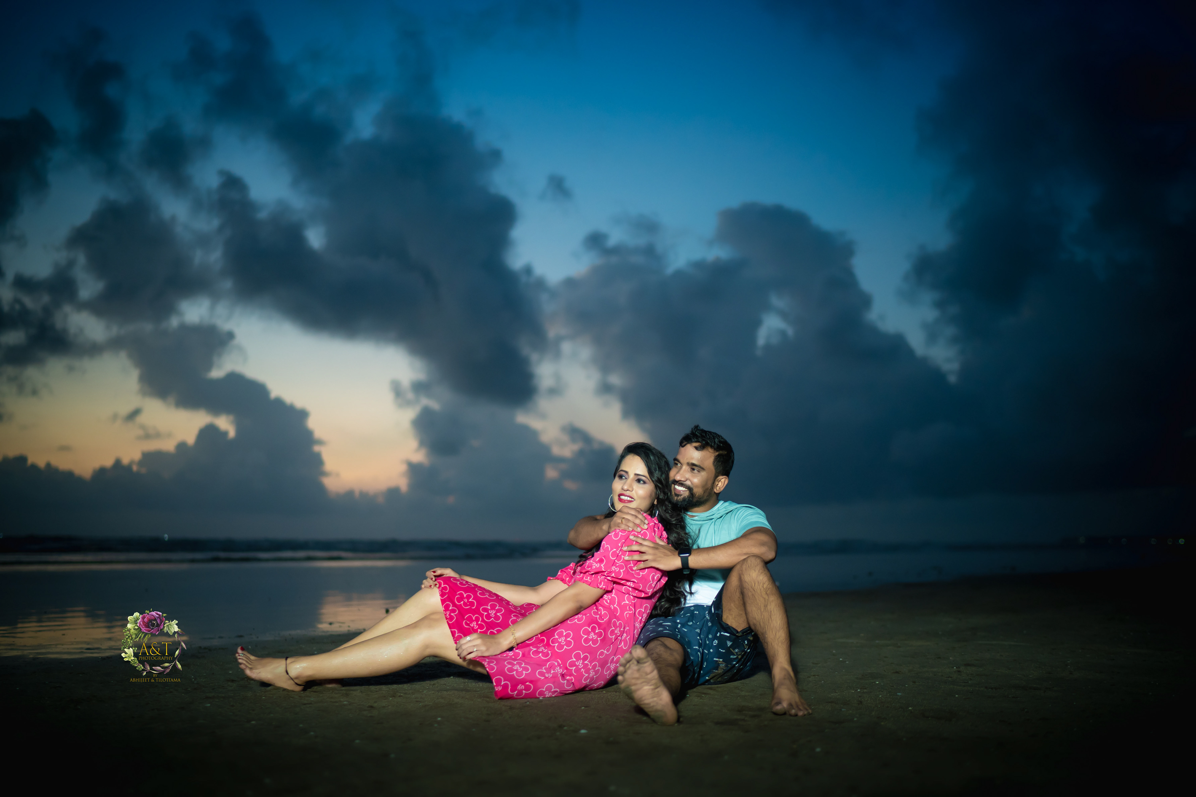 Vijay & Bhavana's Romantic Beach Pre-Wedding Shoot 4| Best Wedding Photographer in Pune