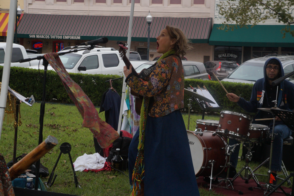 MariLisa Swain sings.