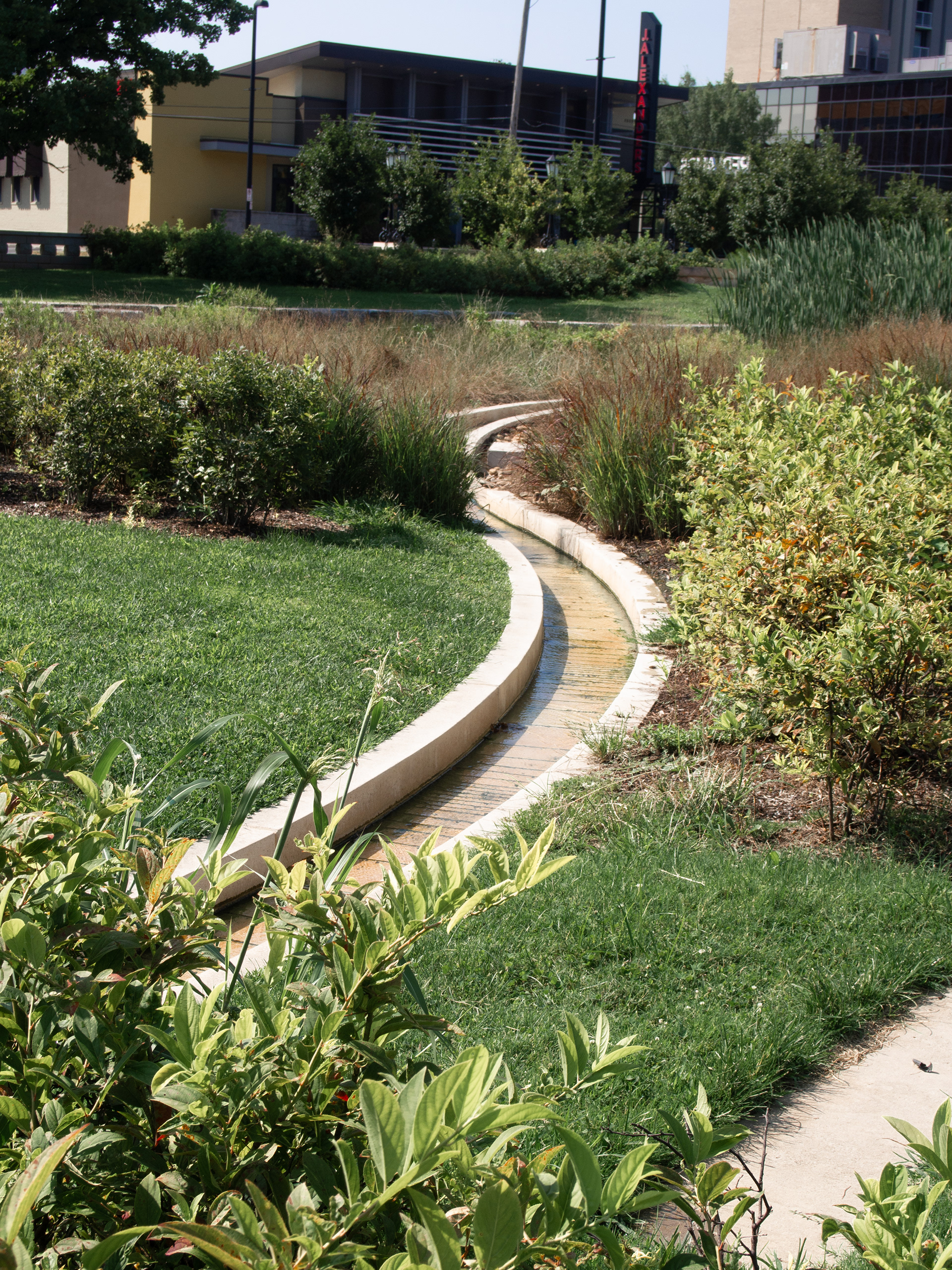 NBW, Centennial Park