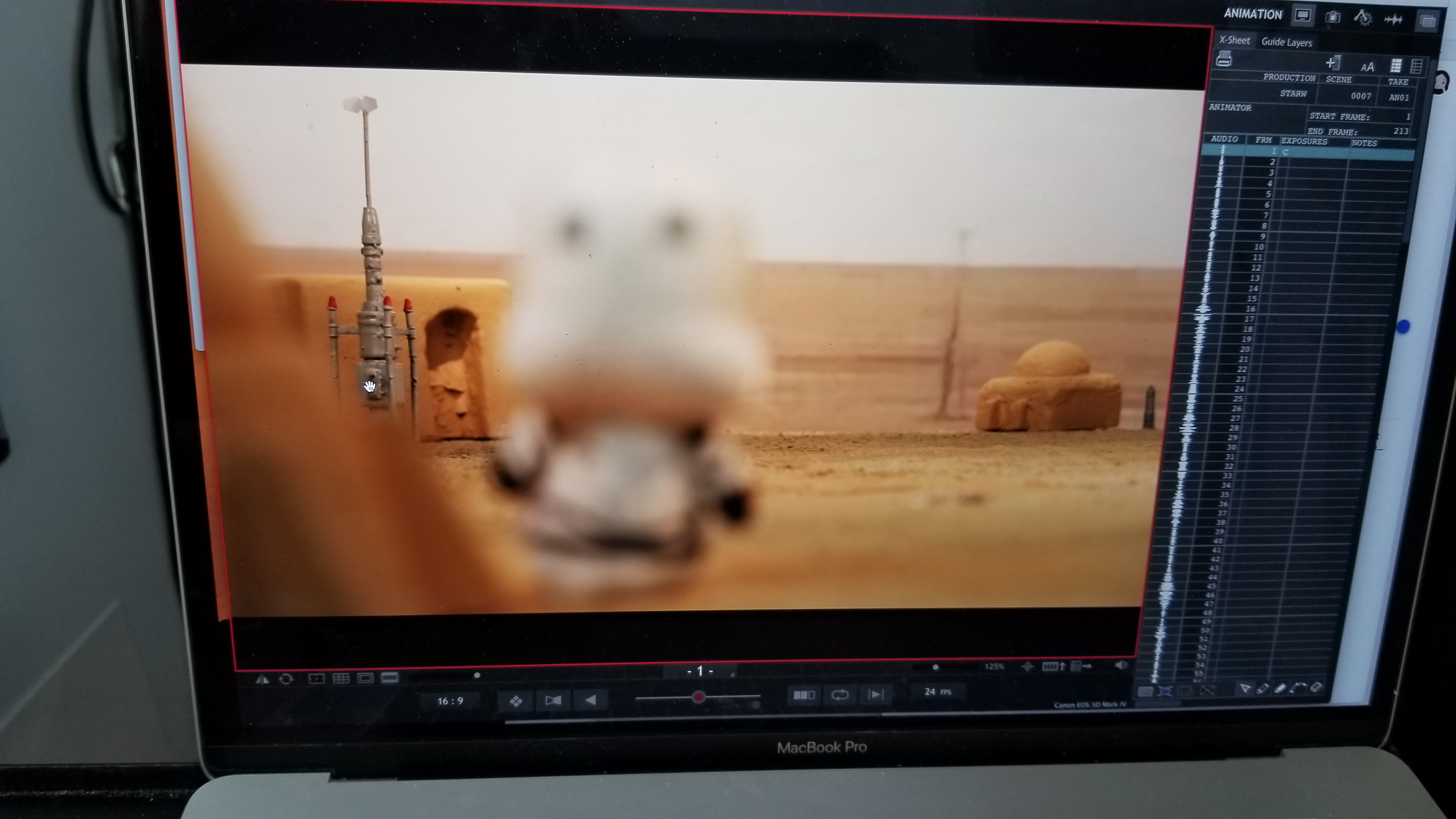 Luke isn't the only one that stares off to the horizon...