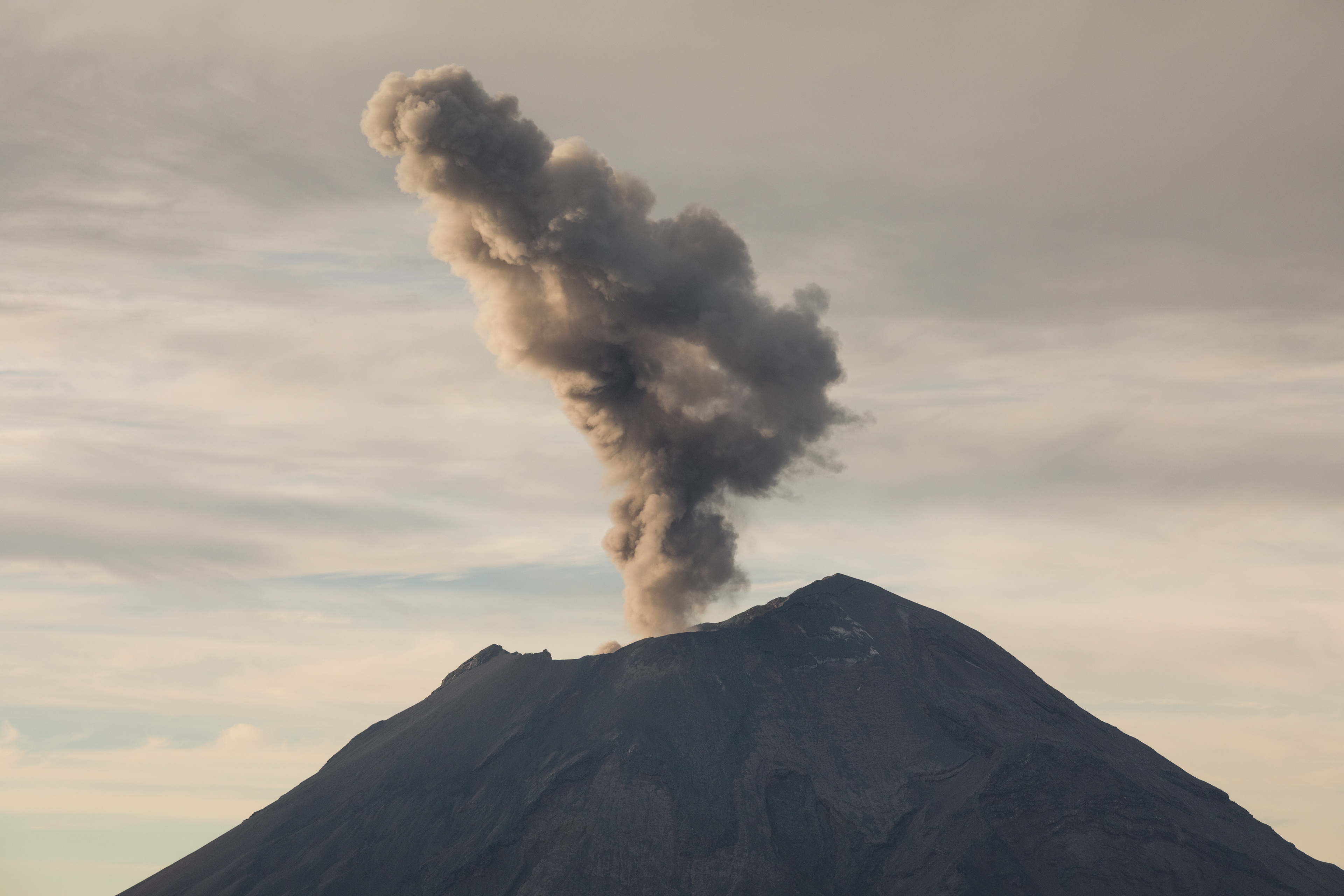 World Lineage Reto por el Sistema Volcánico Transversal World Lineage Reto por el Sistema Volcánico Transversal