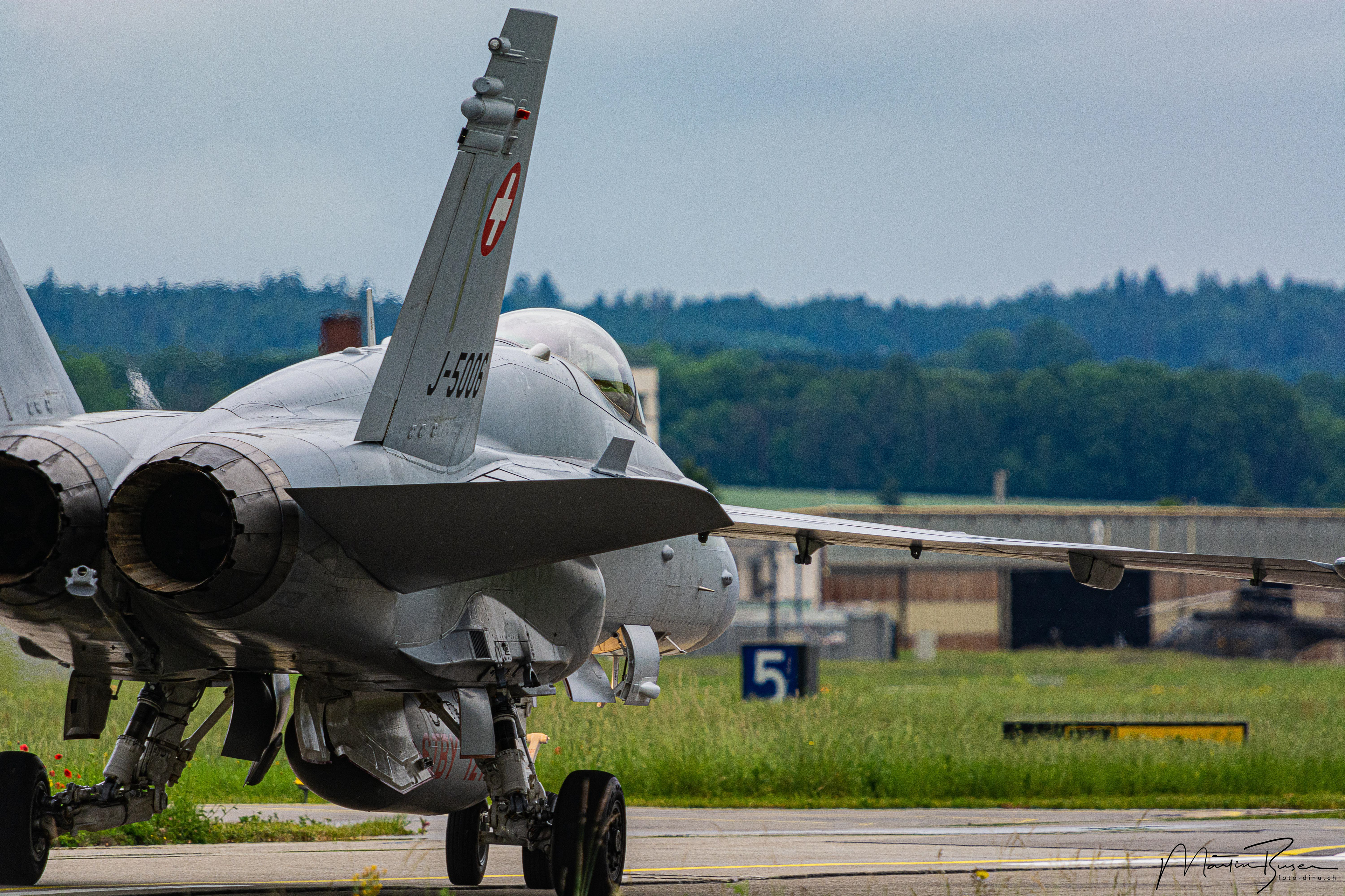 Boeing F/A-18C - J-5006