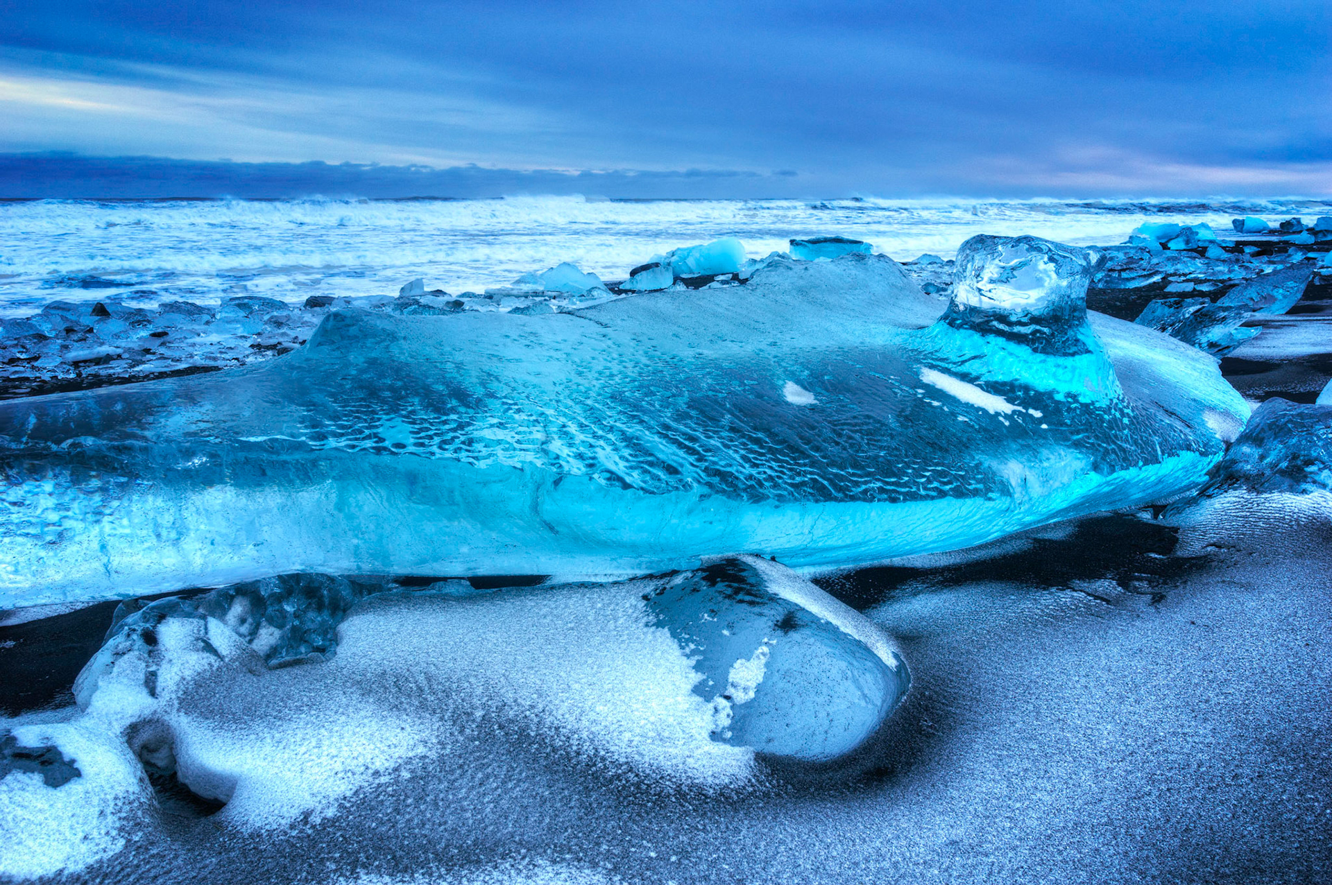 i c e f i s h  18930Austurland, IcelandFebruary 1, 2016PENTAX K-3, Sigma 18-35mm f/1.8 DC HSM ArtISO 400 18 mm  ⅕ sec at ƒ / 7.1
