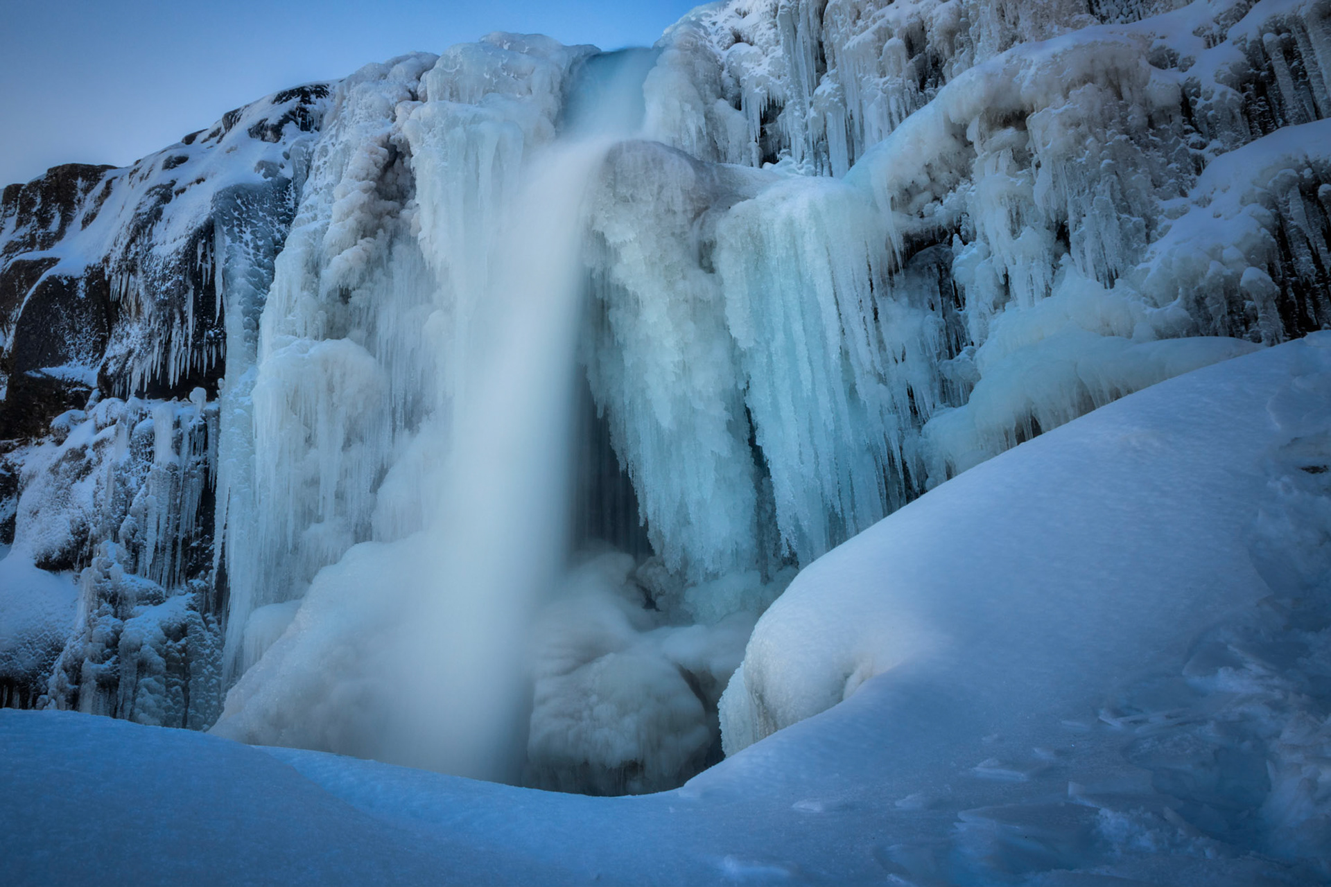The Öxará River as it plunges off of the North American tectonic plate.Þingvellir National ParkSuðerland, IcelandJanuary 30, 2016This is an HDR image consisting of 5 exposures merged in Photomatix Pro. Additional processing in Lightroom and Photoshop.PENTAX K-3, Sigma 18-250mm f/3.5-6.3 DC OS HSMISO 100 18 mm  ¼ sec at ƒ / 18