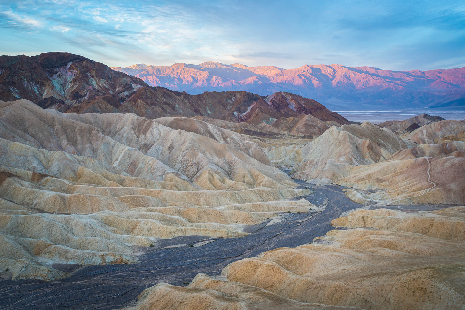Zabriskie Point, around sunrise.Death Valley National ParkCaliforniaFebruary 18, 2020Pentax K-1, HD PENTAX-D FA 24-70mm F2.8ED SDM WRISO 100 33 mm  ⅙ sec at ƒ / 11