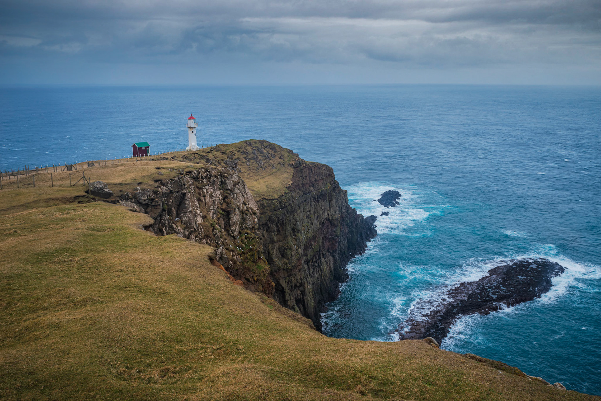 a k r a b u r g  15439Akraberg, Suðuroy, Faroe IslandsMarch 25, 2019Pentax K-1, HD PENTAX-D FA 24-70mm F2.8ED SDM WRISO 200 33 mm  ¹⁄₆₀ sec at ƒ / 16