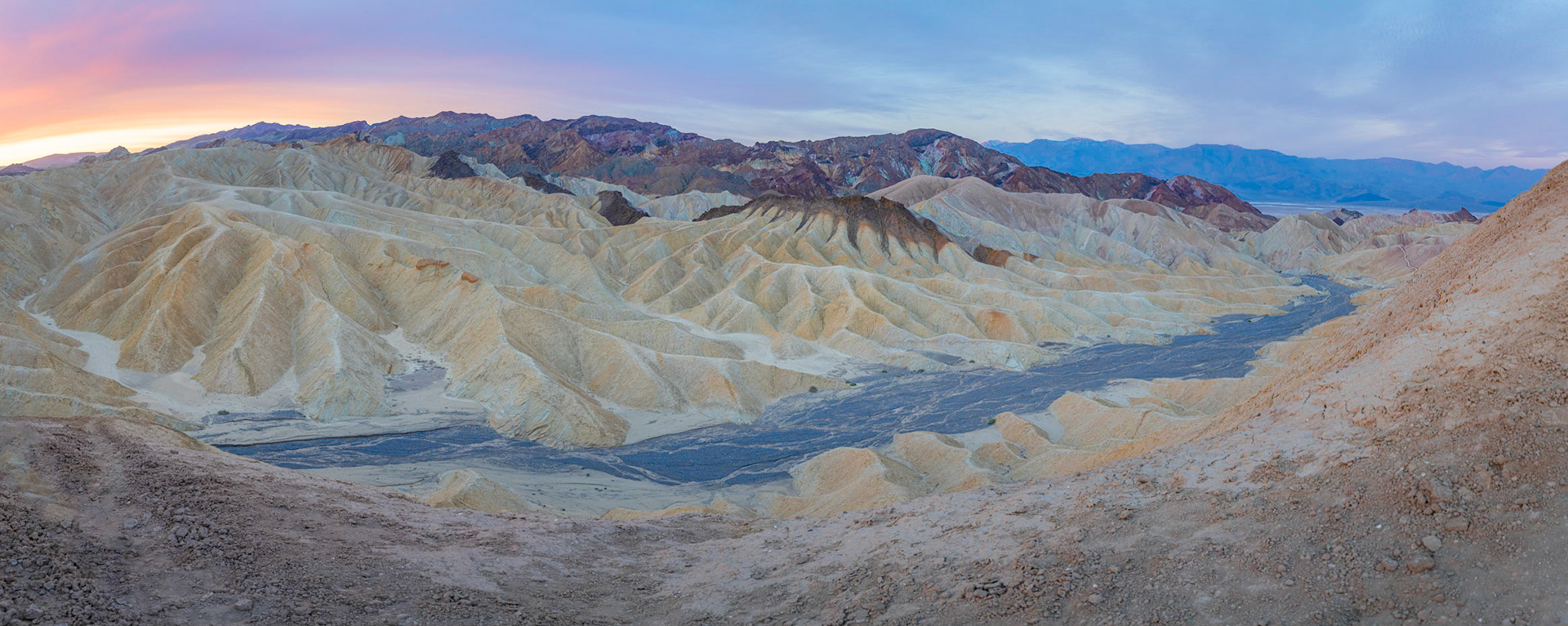 Zabriskie Point, around sunrise.Death Valley National ParkCaliforniaFebruary 18, 2020Pentax K-1, HD PENTAX-D FA 15-30mm F2.8ED SDM WRISO 100 26 mm  ⅙ sec at ƒ / 11
